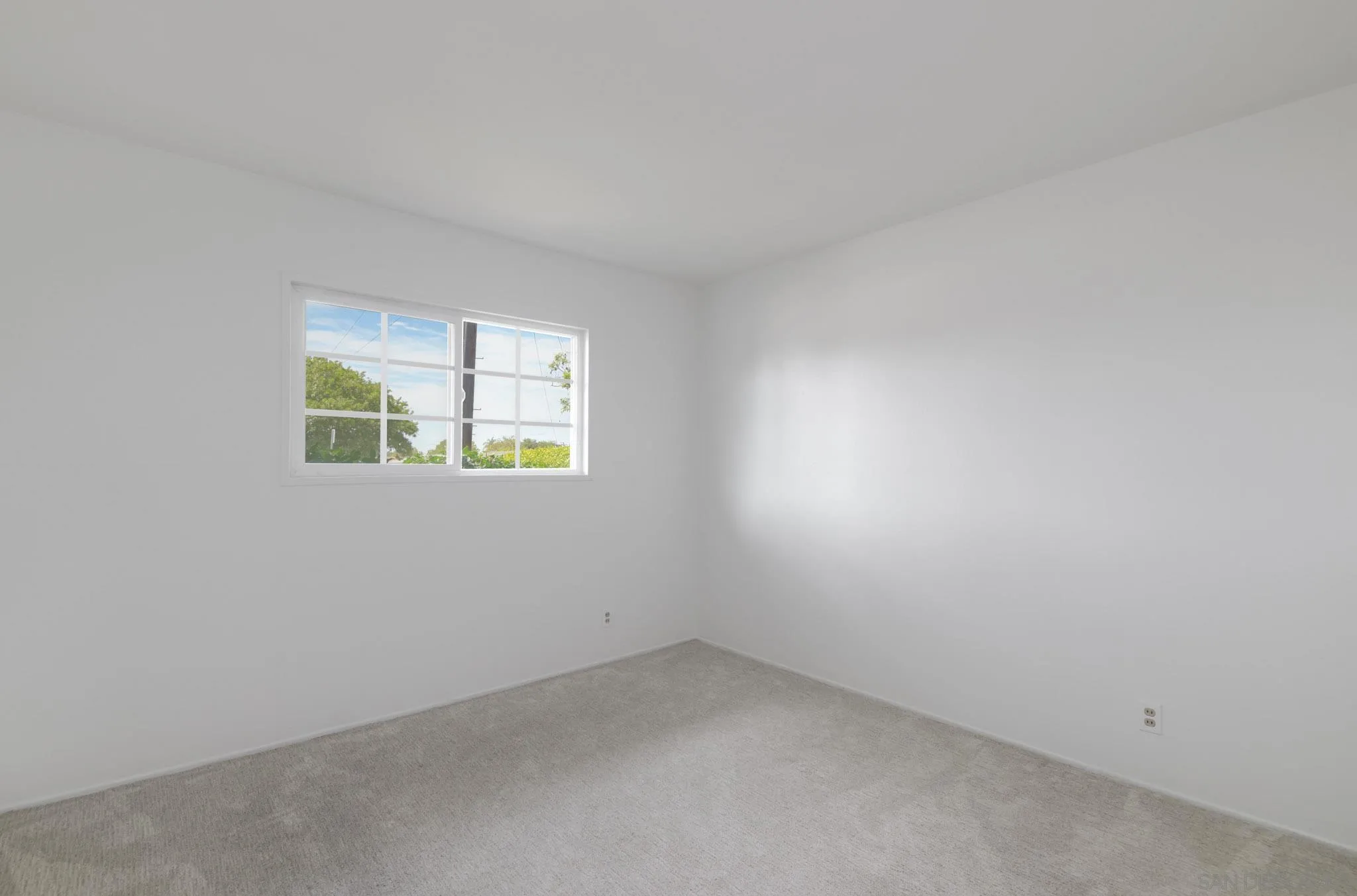 https://cdn.realtyfeed.com/cdn/127/250037405/f4a0df6ab849abae6dbbf2a325a076b7.webp