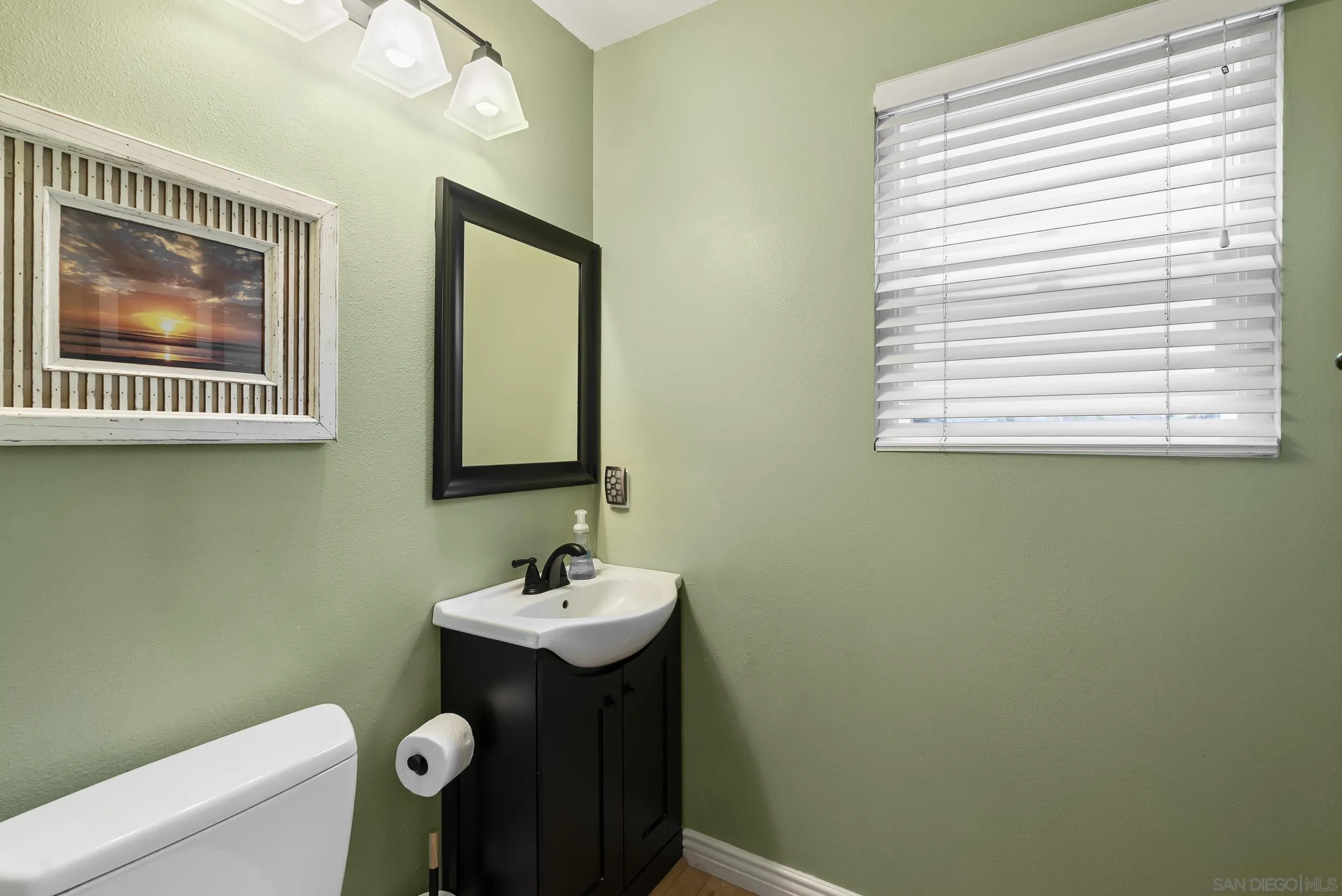 https://cdn.realtyfeed.com/cdn/127/250037406/140c346b8f27c73c43cc0b59c573dcc7.webp