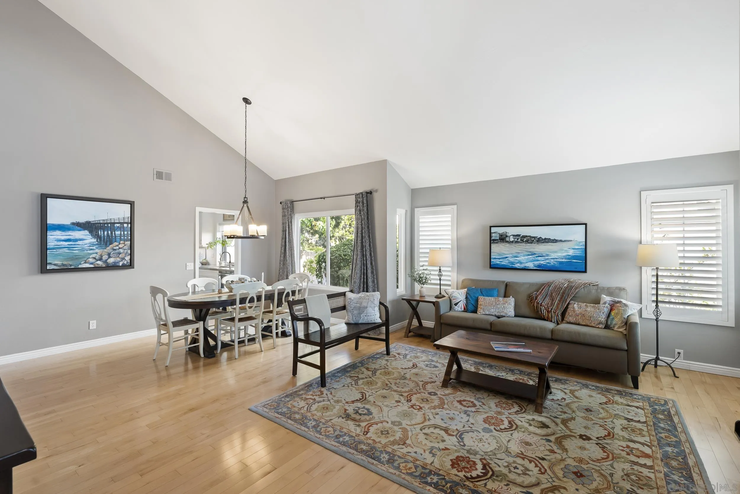 https://cdn.realtyfeed.com/cdn/127/250037406/254019fcf0a29866af6201b10cf3fb96.webp