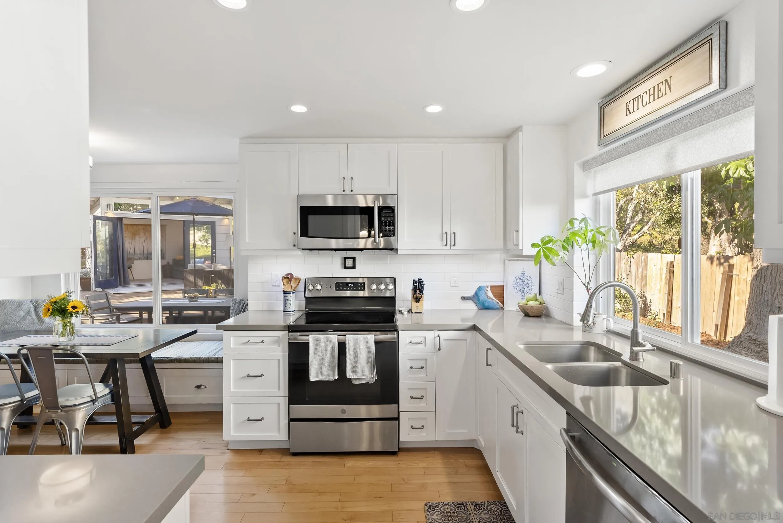 https://cdn.realtyfeed.com/cdn/127/250037406/30b1acbe96459aee2a16b437f4206958.webp