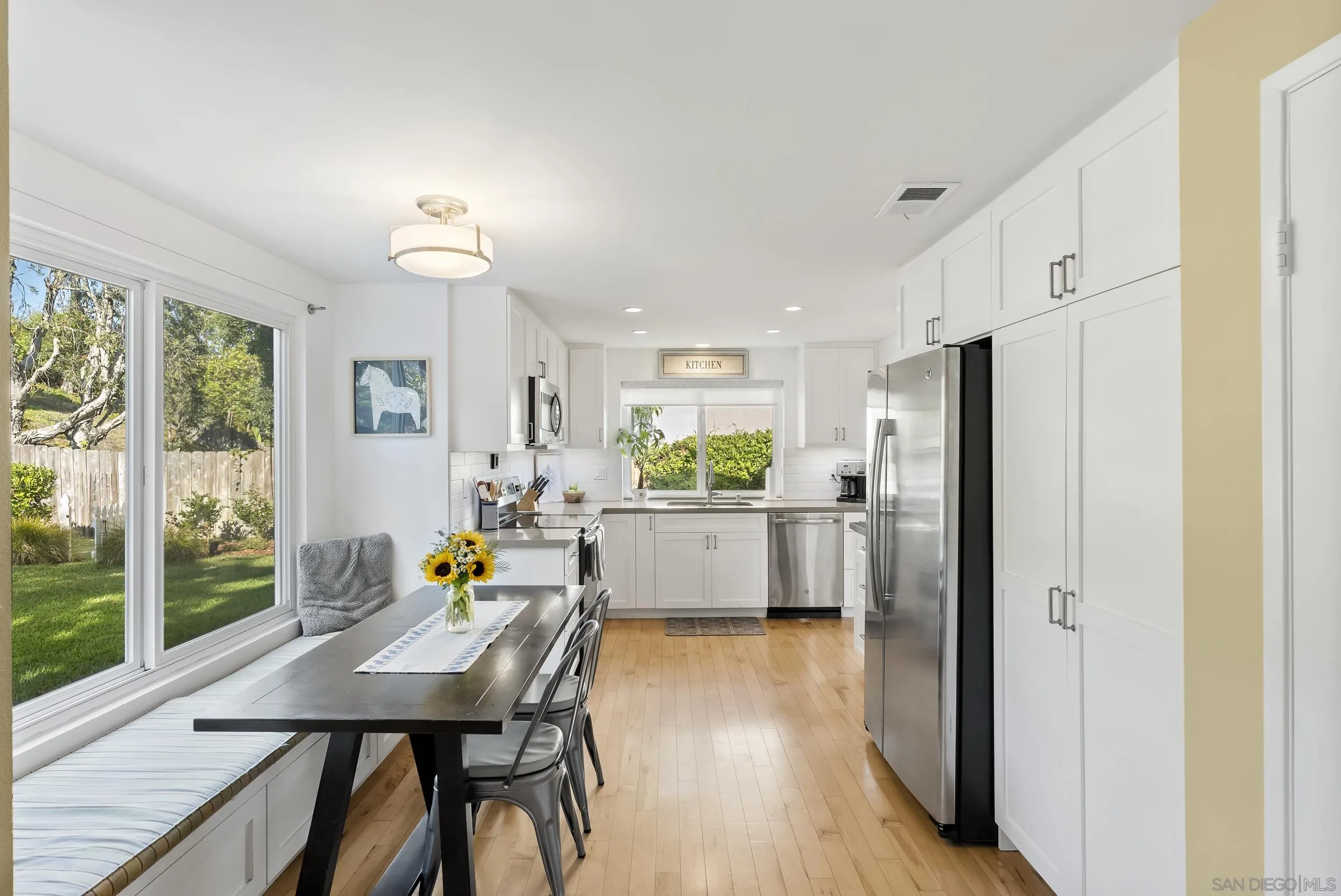 https://cdn.realtyfeed.com/cdn/127/250037406/8f25ae1eb68ebc6f886591bc22dc75c0.webp