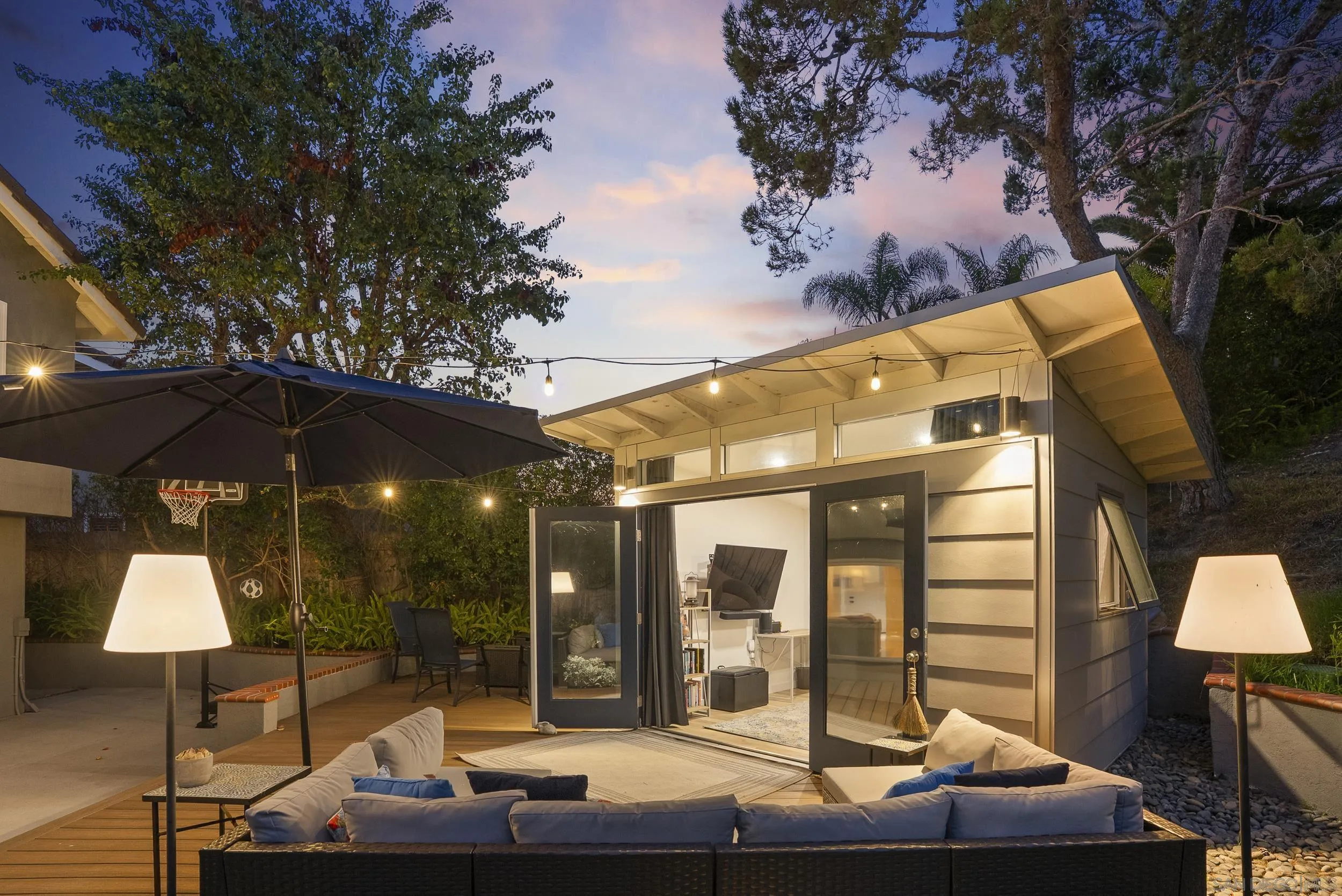 https://cdn.realtyfeed.com/cdn/127/250037406/fc531eacd59d9282a4bfcf24c6a56196.webp