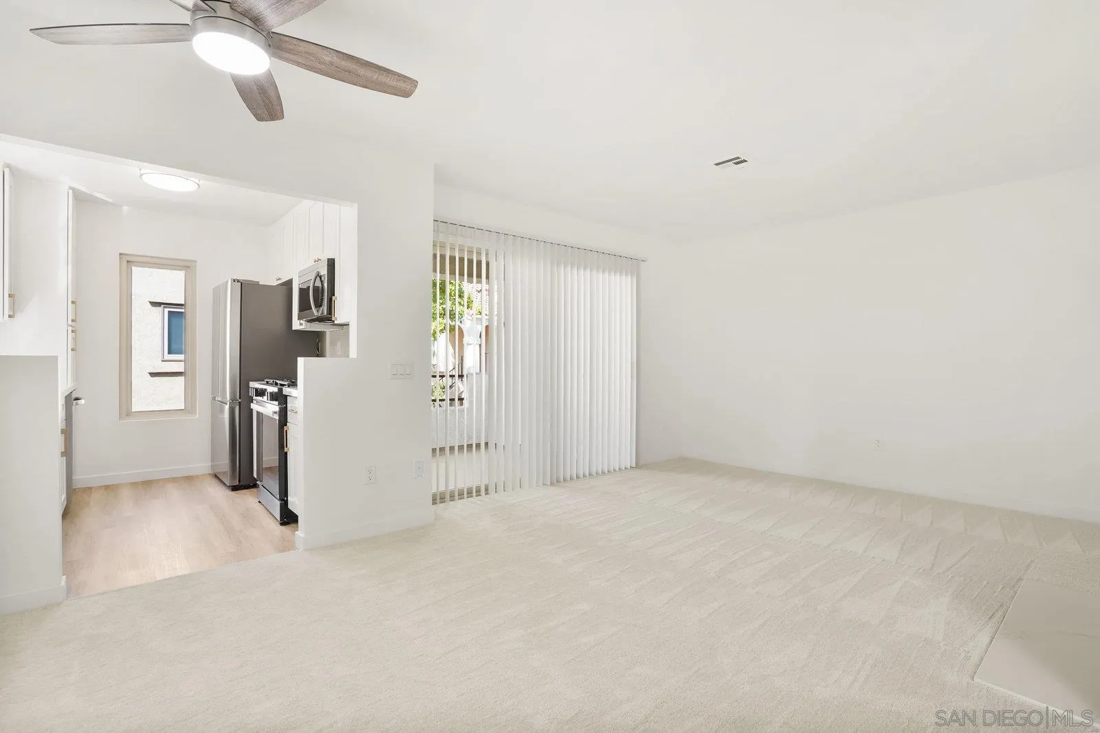 https://cdn.realtyfeed.com/cdn/127/250037407/0ca70b4f8a60d0847e3d4bced120b71a.webp