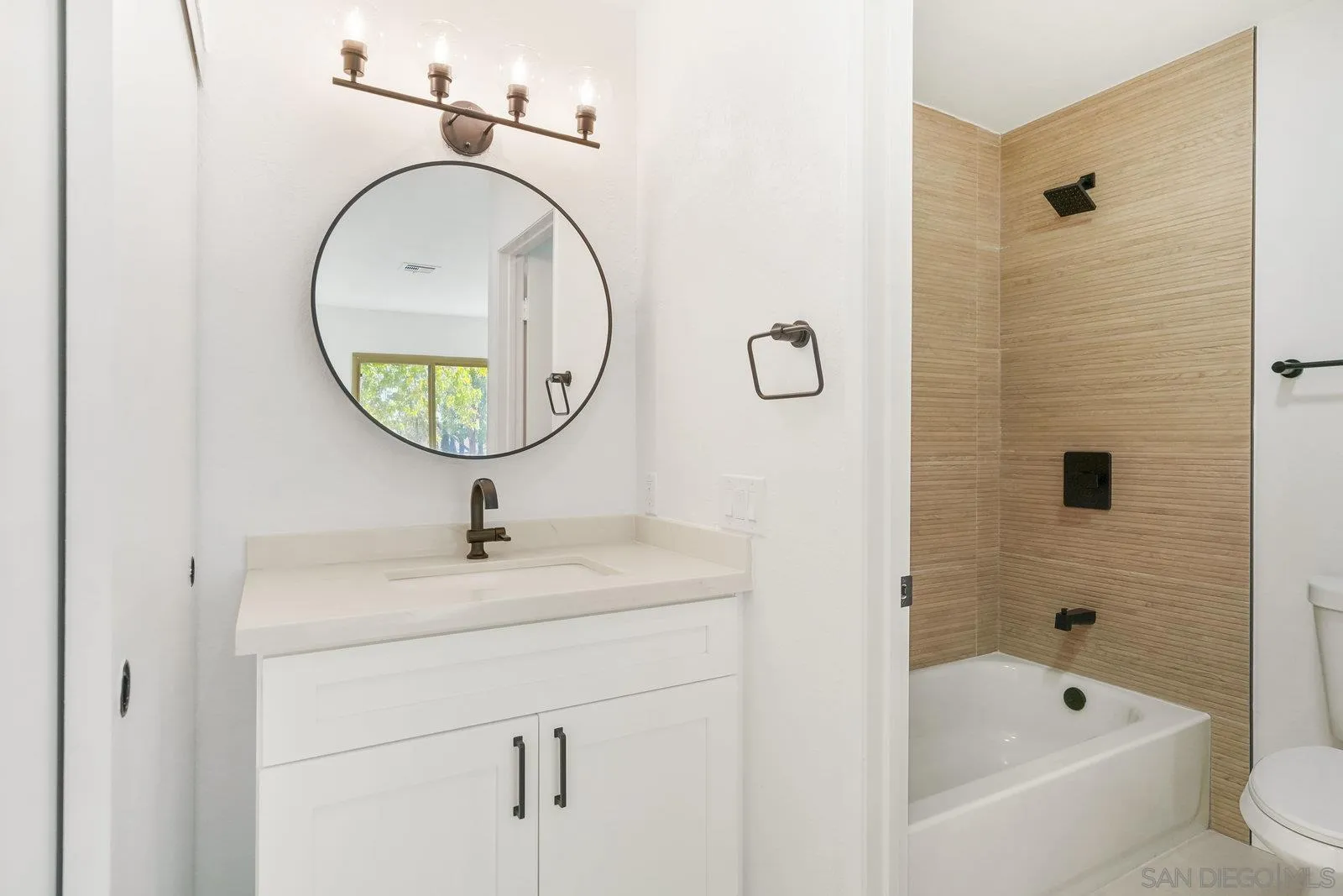 https://cdn.realtyfeed.com/cdn/127/250037407/1731acb2ca624ab69eadfe50c6ceea8c.webp