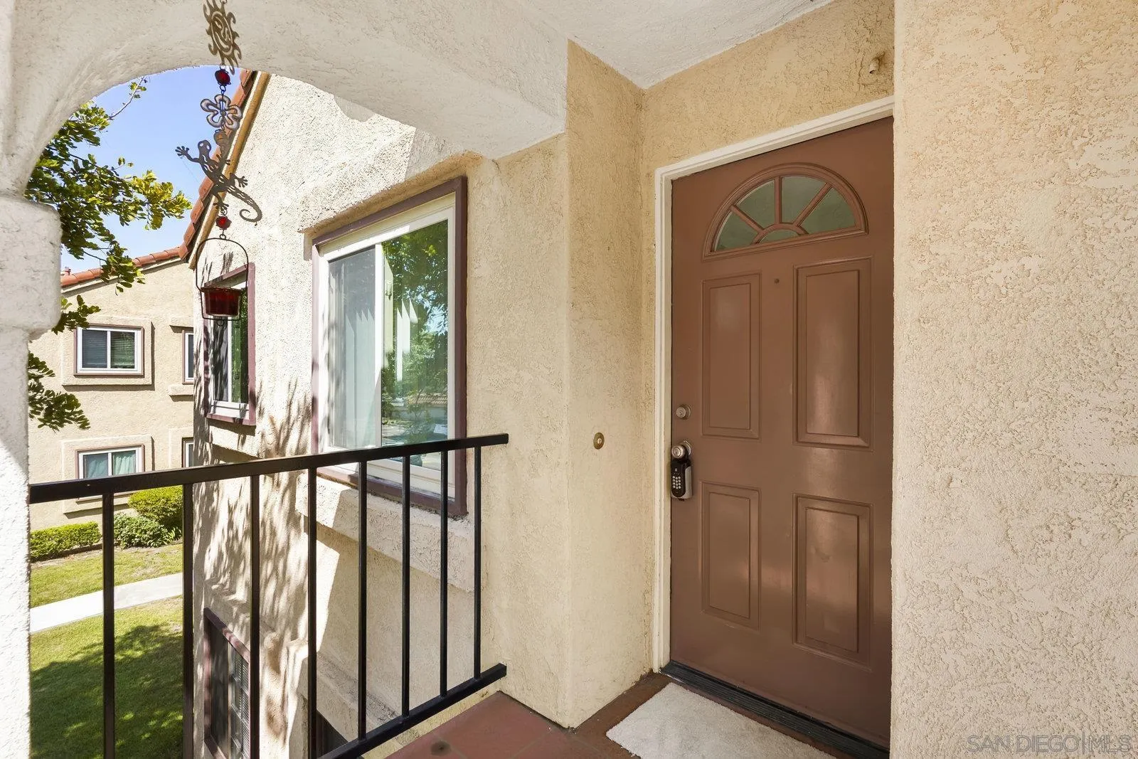 https://cdn.realtyfeed.com/cdn/127/250037407/71b22c0b32be62a5218f961bfb6a7993.webp