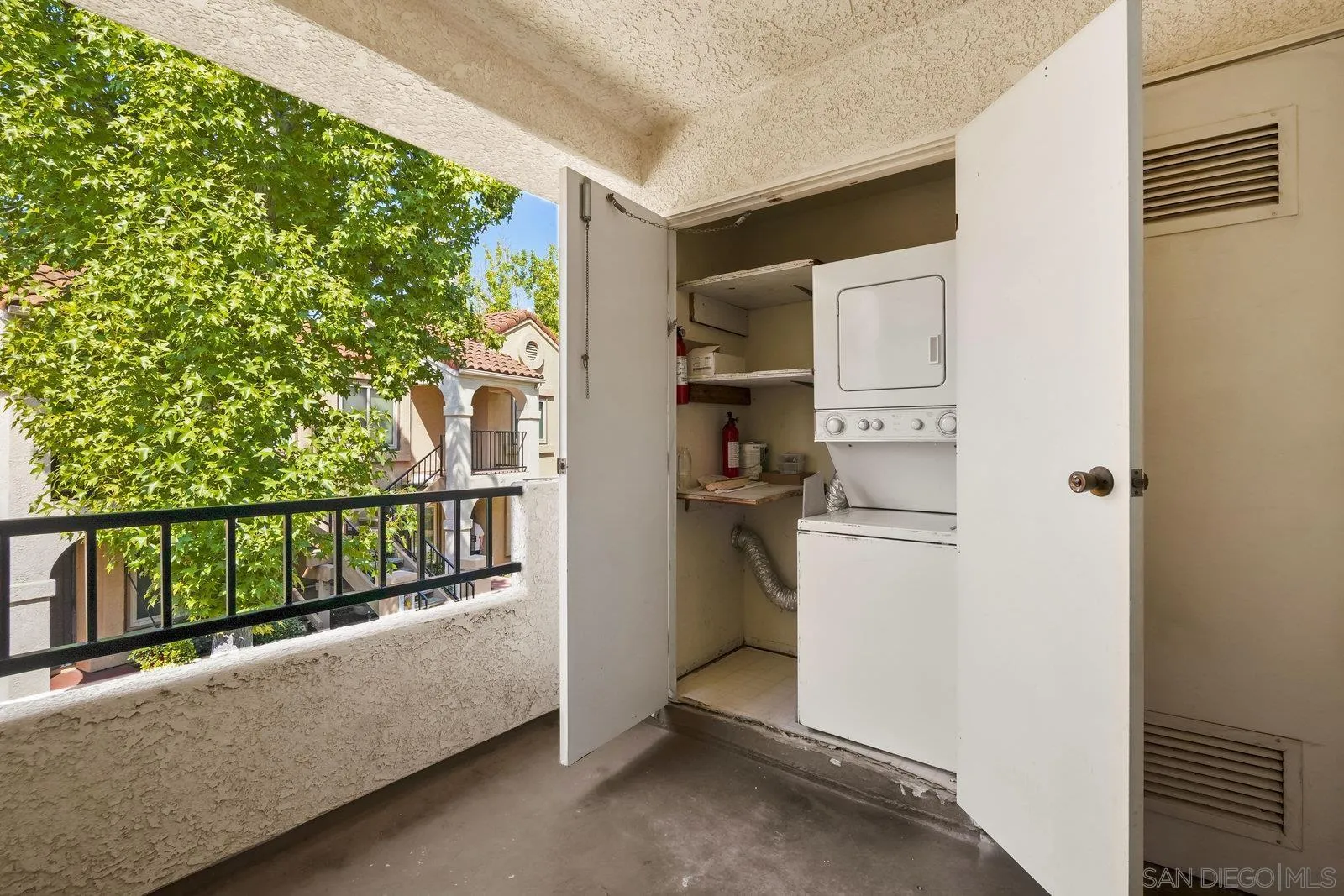 https://cdn.realtyfeed.com/cdn/127/250037407/8ef0e0af7041e1b6e1064fd4557517bc.webp