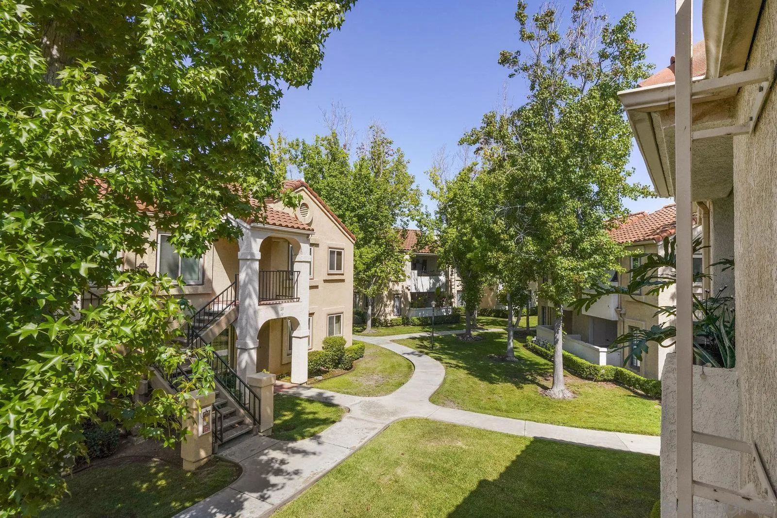 https://cdn.realtyfeed.com/cdn/127/250037407/ca6b775edf8628ab054fea8553fe9ab1.webp