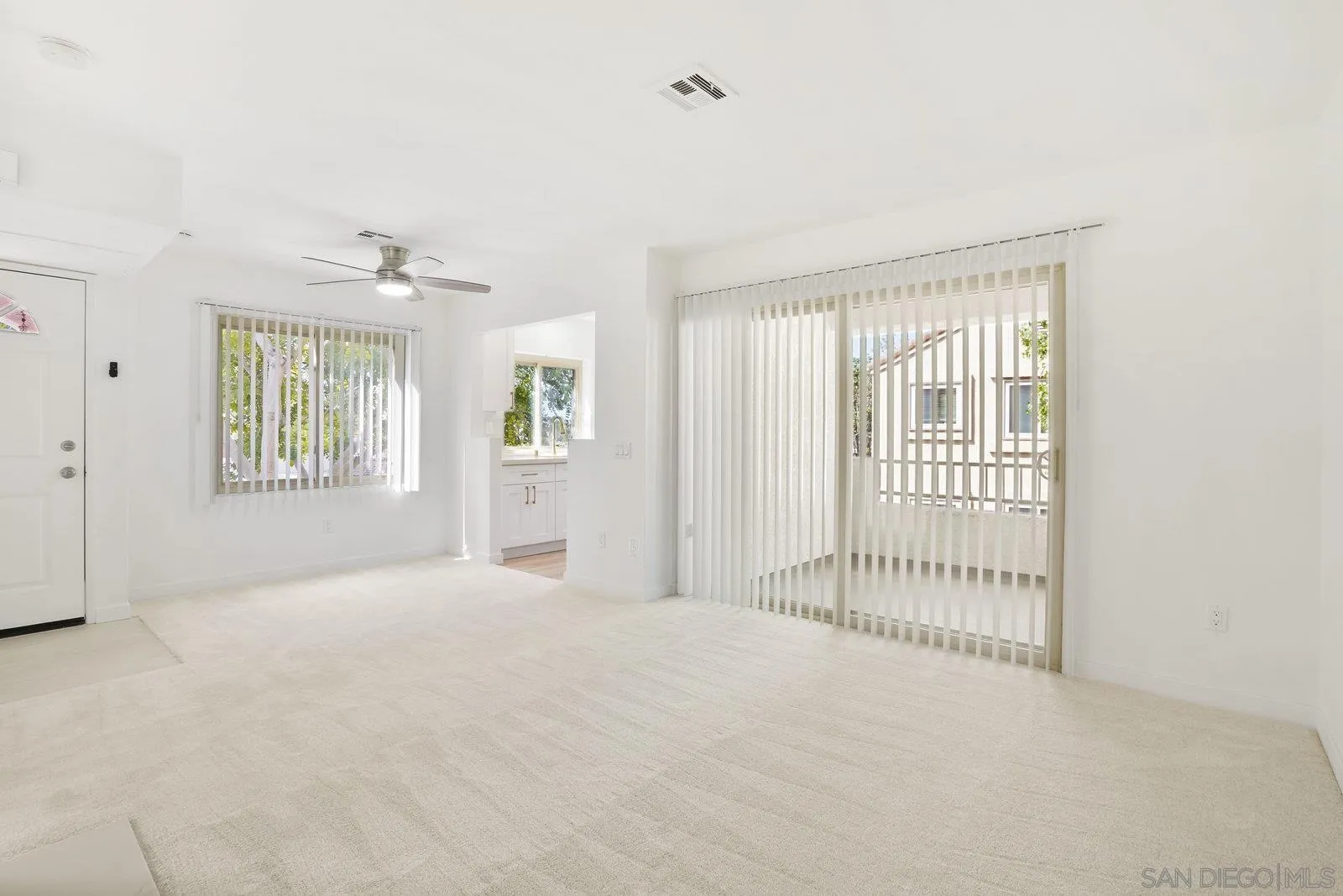 https://cdn.realtyfeed.com/cdn/127/250037407/dab14f8ddeeaada3d01be488232cab47.webp