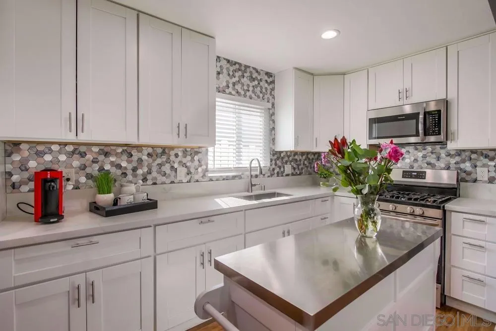 https://cdn.realtyfeed.com/cdn/127/250037408/50d585cdc3c87d6878c35b55761a5463.webp