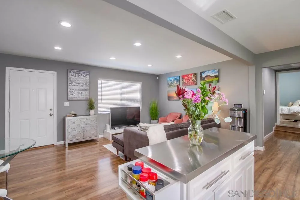 https://cdn.realtyfeed.com/cdn/127/250037408/5702fac4c4c991773e4b507fb9059d97.webp