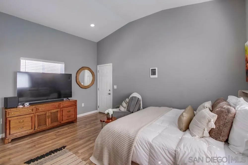 https://cdn.realtyfeed.com/cdn/127/250037408/f20bbfc9b31c0d2ce1b42b00a64f22d3.webp