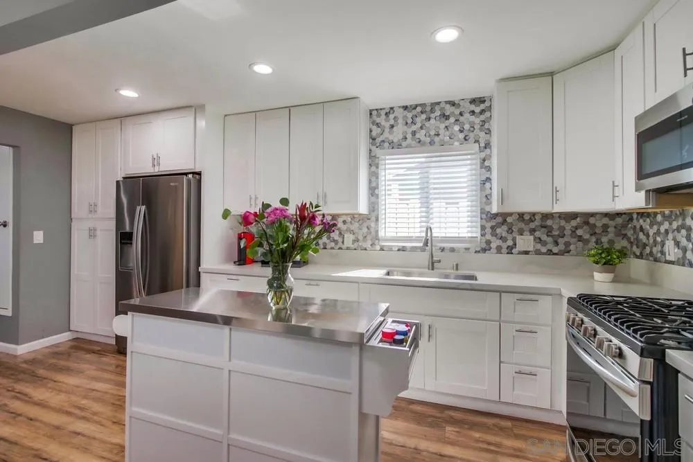 https://cdn.realtyfeed.com/cdn/127/250037408/fcd8fc3886d1c7ec3a8692be4ba46cb6.webp