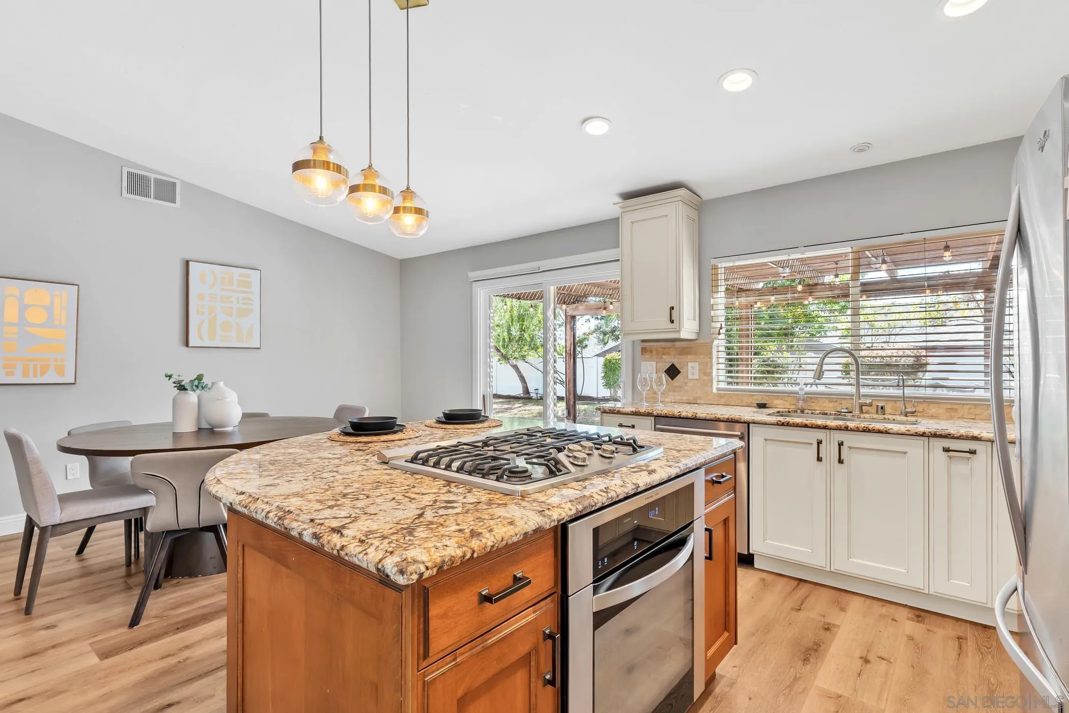 https://cdn.realtyfeed.com/cdn/127/250037409/23afa08208c788a814ab9277cdd2d967.webp