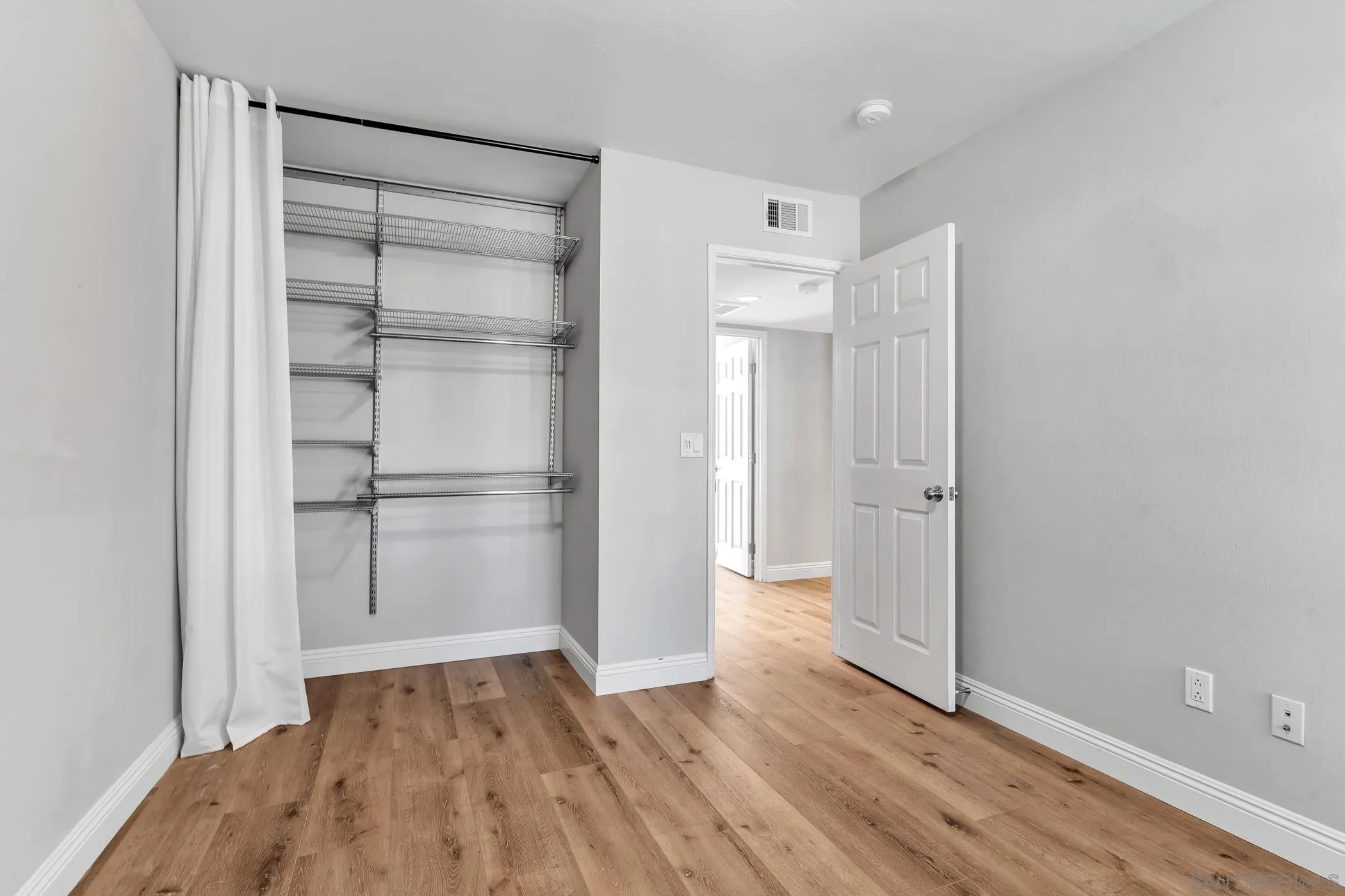 https://cdn.realtyfeed.com/cdn/127/250037409/754733af2ff4e61a10141bcd786ceb9b.webp