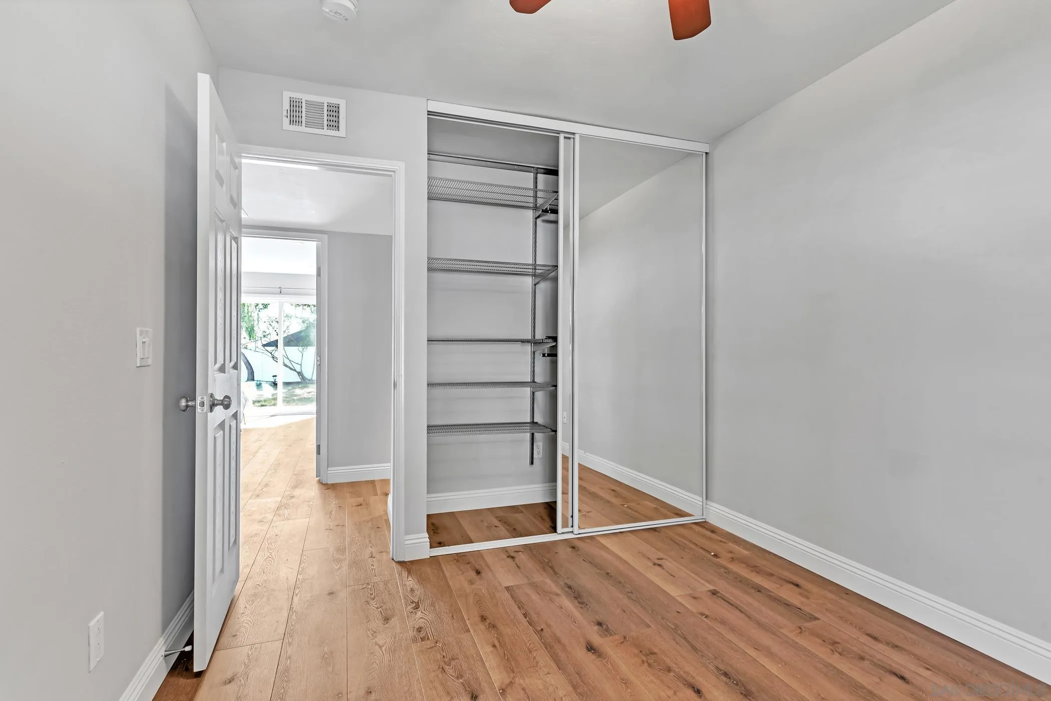 https://cdn.realtyfeed.com/cdn/127/250037409/79ddb052ee5f4cf739929bc834418439.webp
