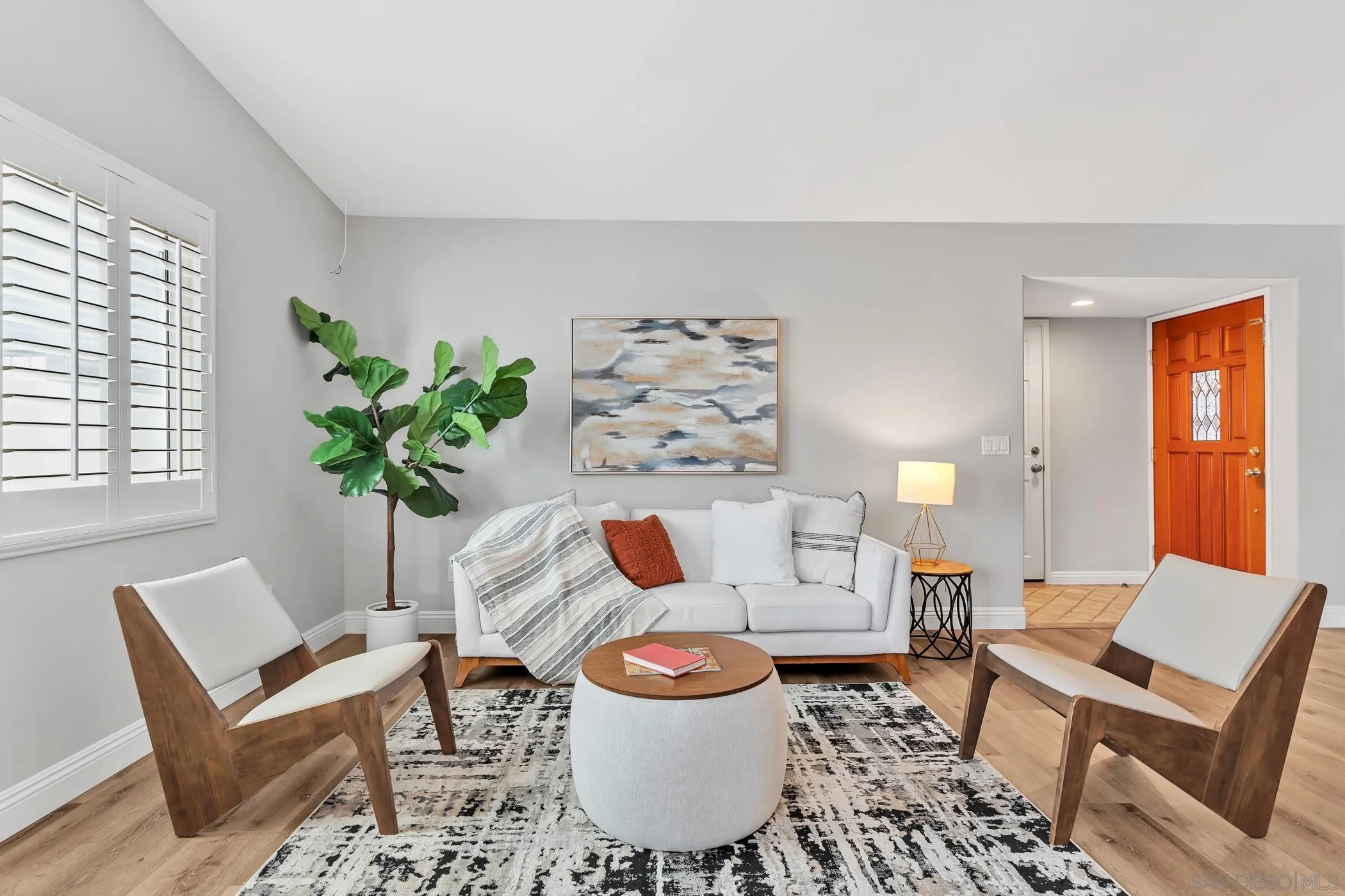 https://cdn.realtyfeed.com/cdn/127/250037409/b6fa472ccbd7db4d6f7f52871cac4eb8.webp