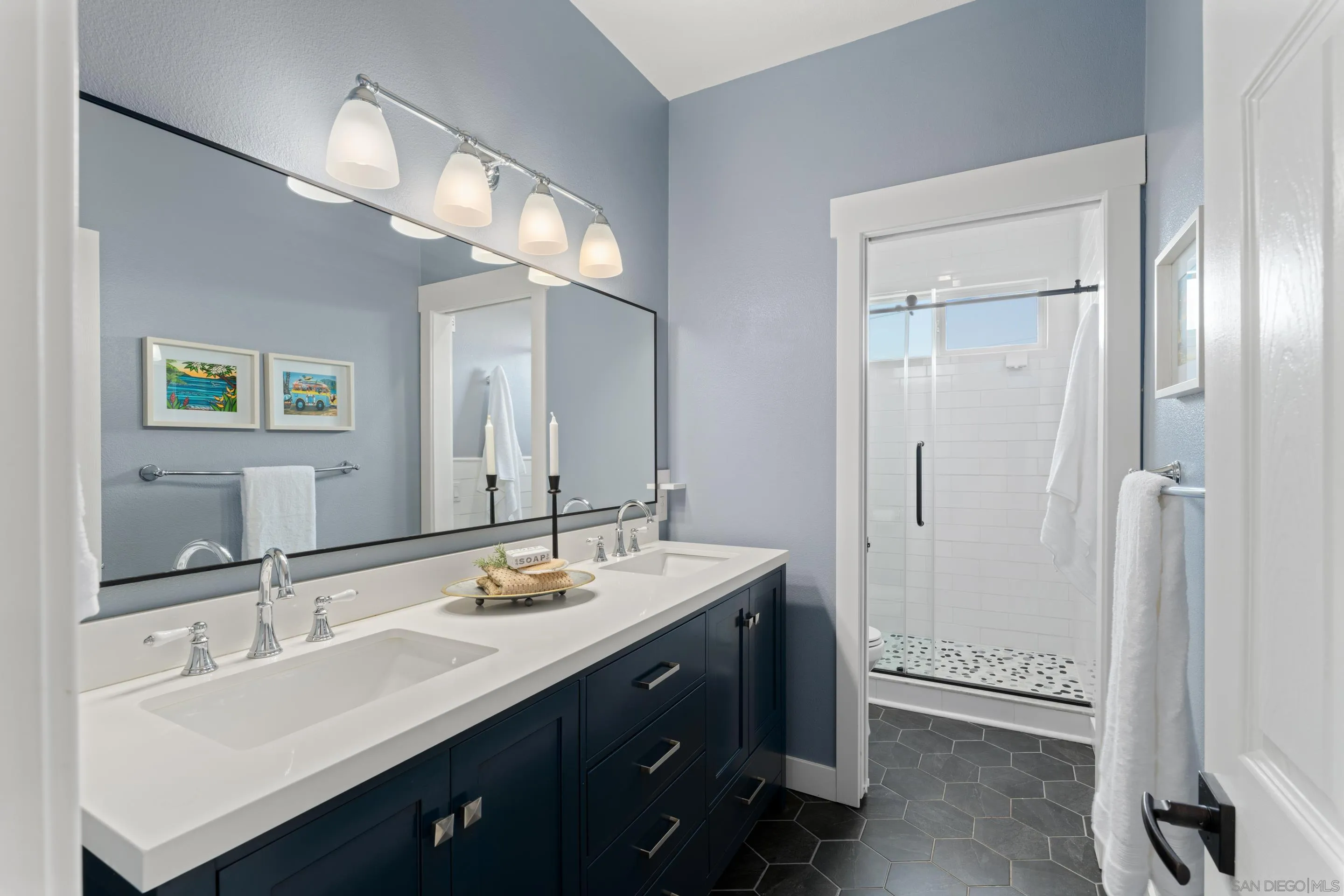 https://cdn.realtyfeed.com/cdn/127/250037411/4521f036142970764593559690615bcf.webp