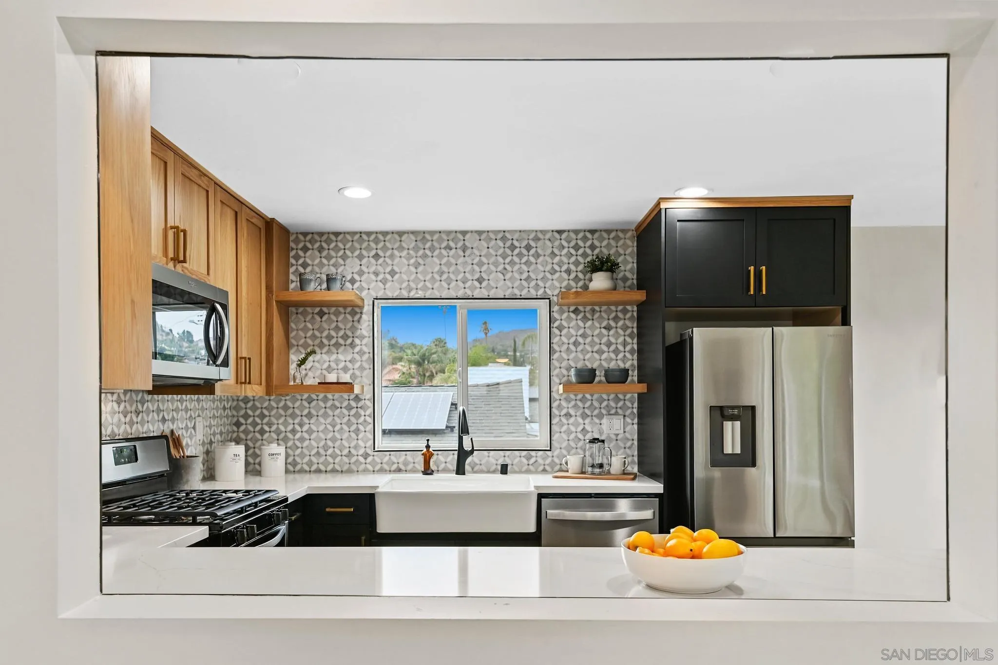 https://cdn.realtyfeed.com/cdn/127/250037412/01b094205f0ff31ca60afdca512e85cc.webp