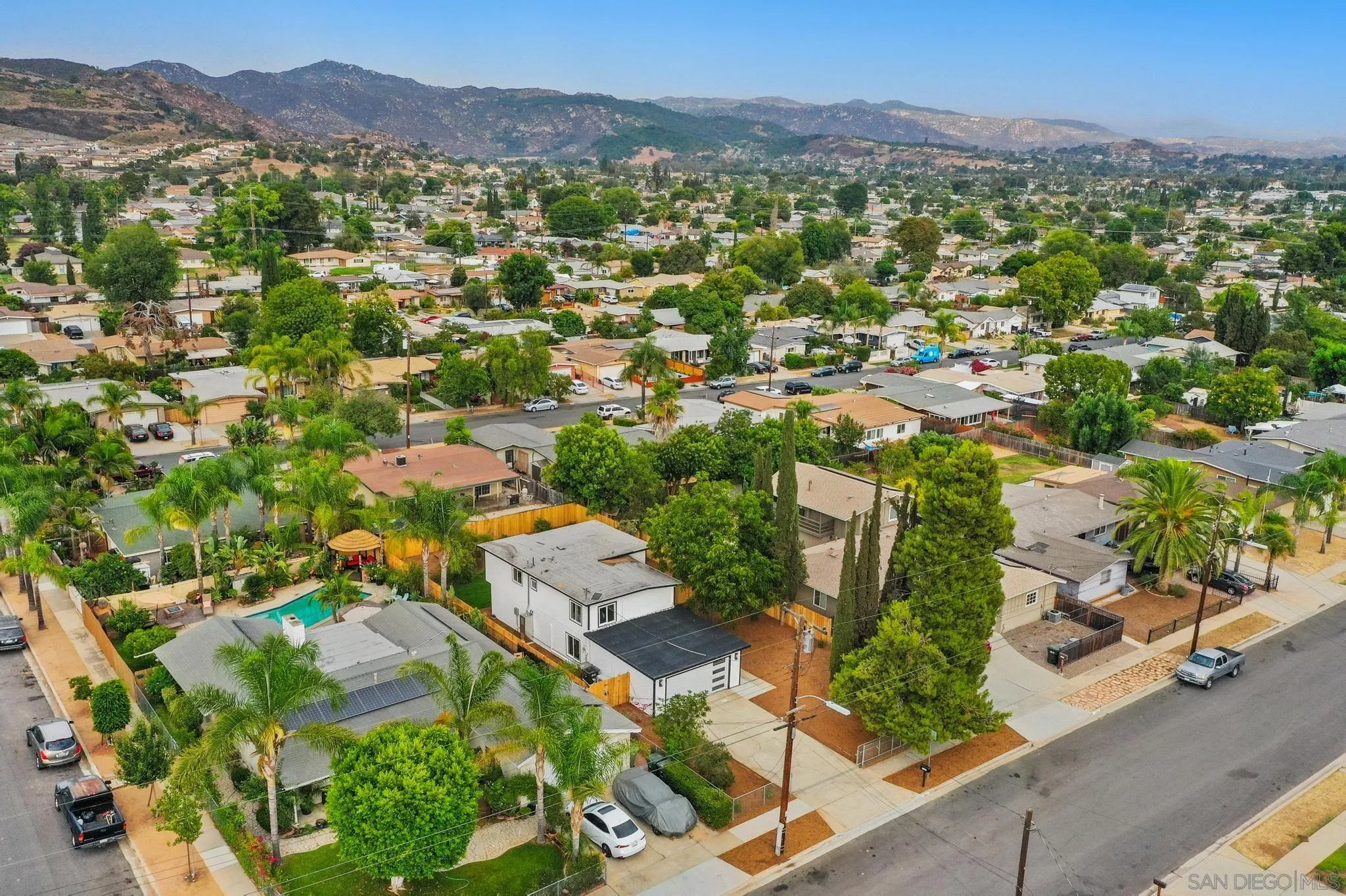 https://cdn.realtyfeed.com/cdn/127/250037412/50495471c9b7ed4c464dbe314dd44df6.webp