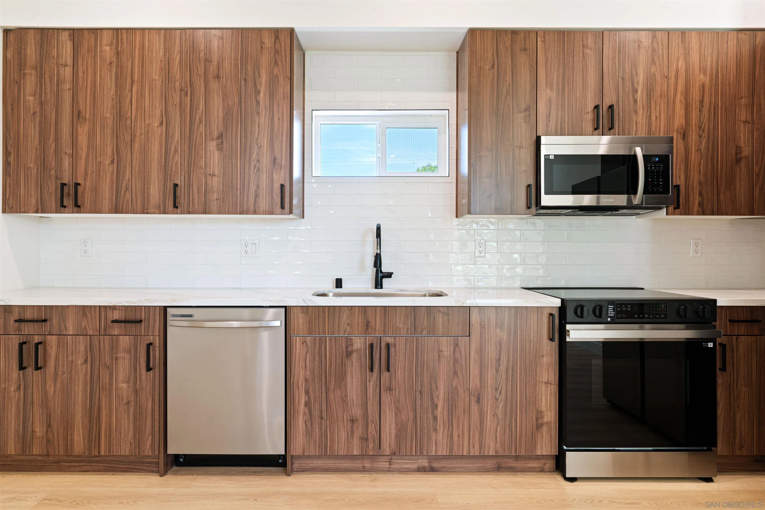 https://cdn.realtyfeed.com/cdn/127/250037412/5b4cb207c1e6b4d0b7b9926ac55965ef.webp