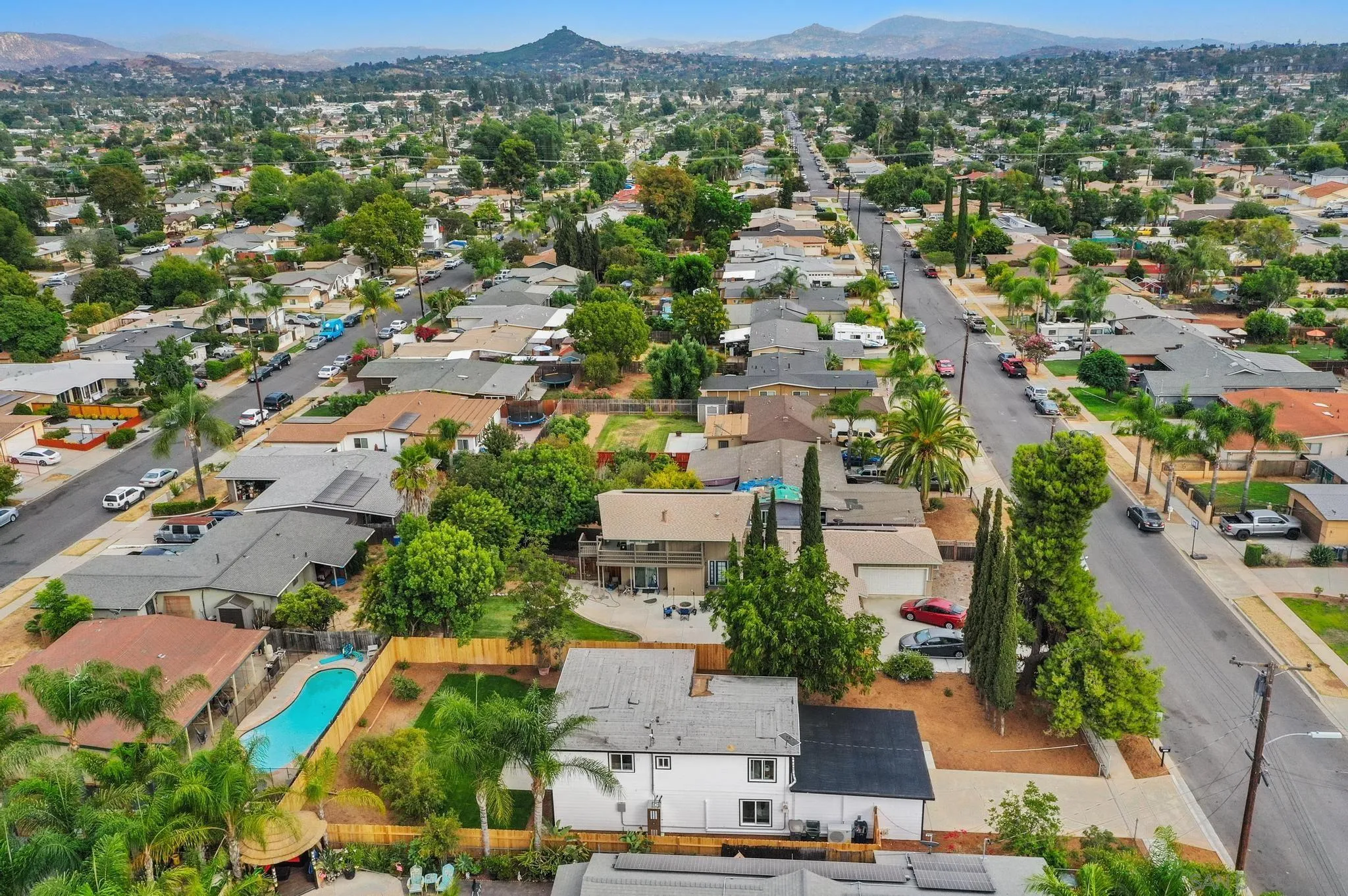 https://cdn.realtyfeed.com/cdn/127/250037412/5f9af8098f4eca9f360d4d5d418f15db.webp