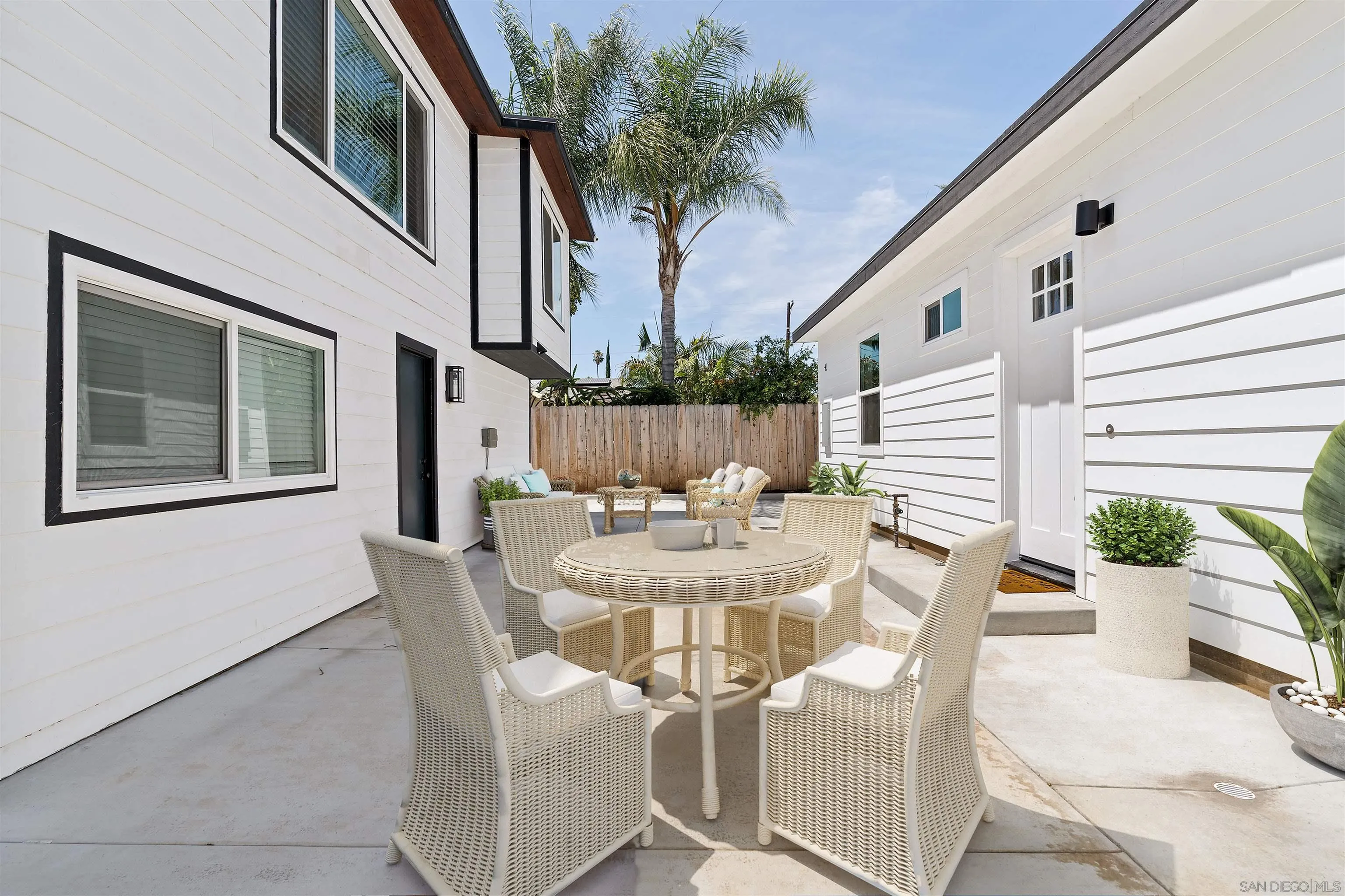 https://cdn.realtyfeed.com/cdn/127/250037412/9a6c0bd710dffd8cd2901400a5517ed0.webp