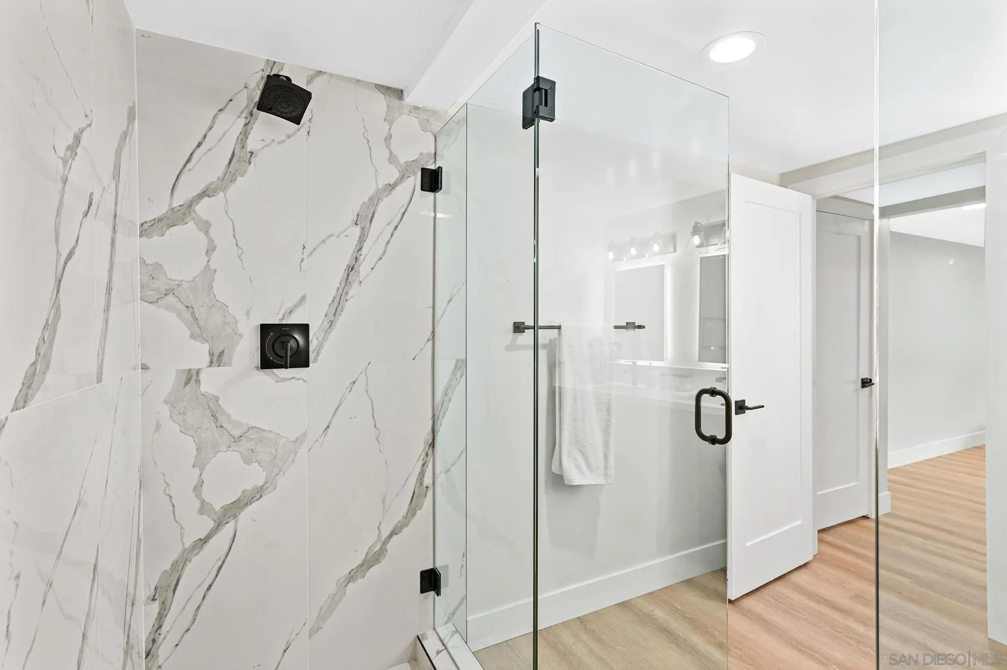 https://cdn.realtyfeed.com/cdn/127/250037412/c470f7bc74d8614c853de6b6bf6725e6.webp