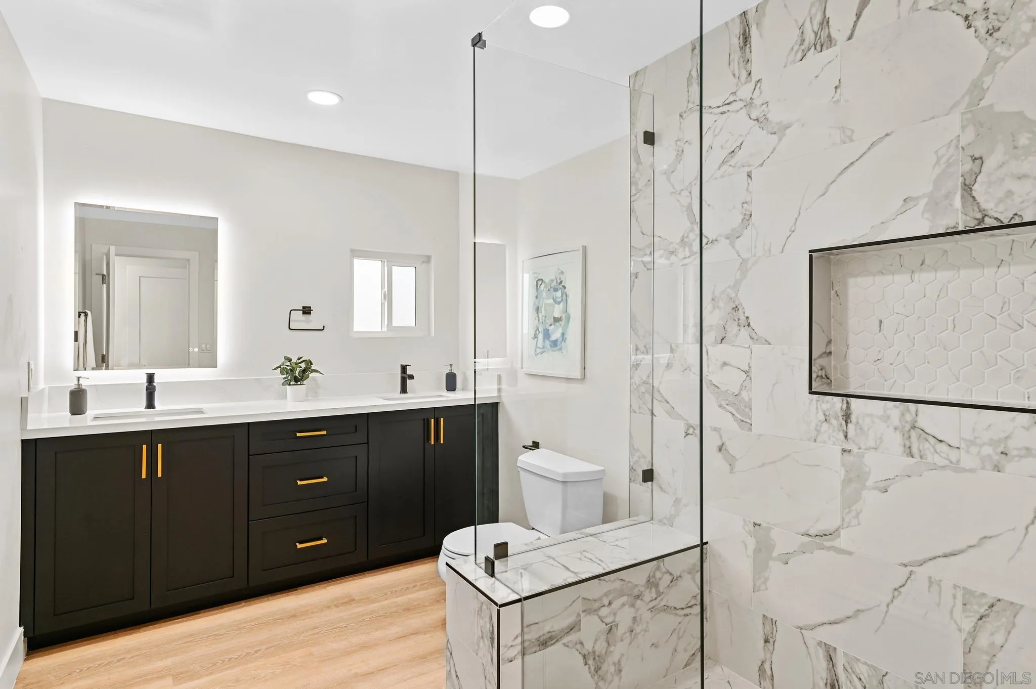 https://cdn.realtyfeed.com/cdn/127/250037412/c503918667b92f9be08cd3469255e72f.webp