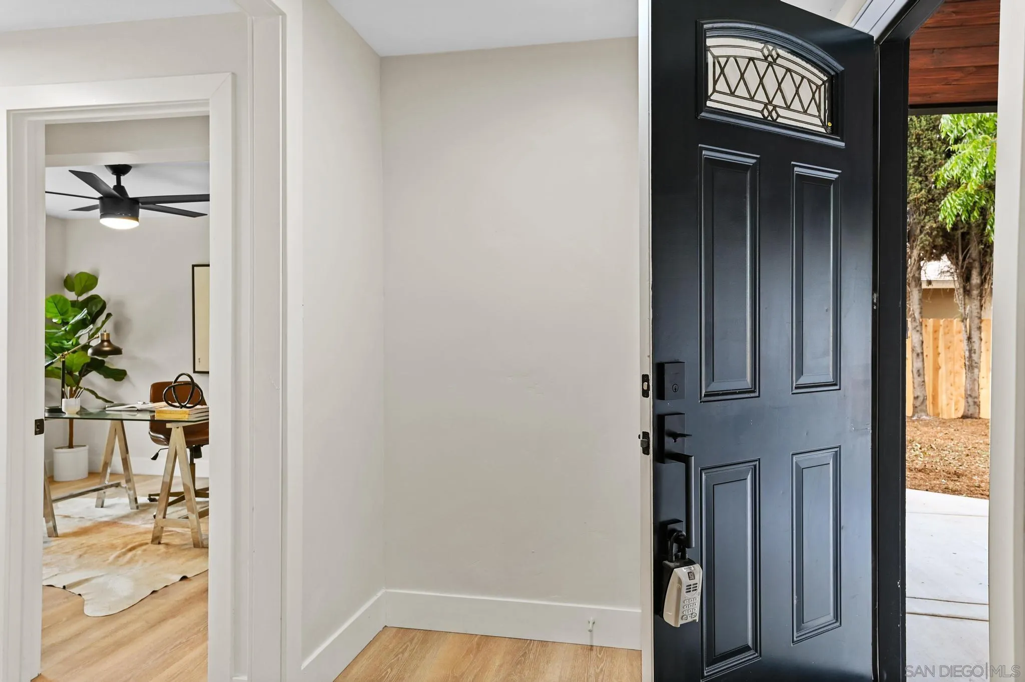 https://cdn.realtyfeed.com/cdn/127/250037412/d637380d7a572735cb7c091a3db965e5.webp