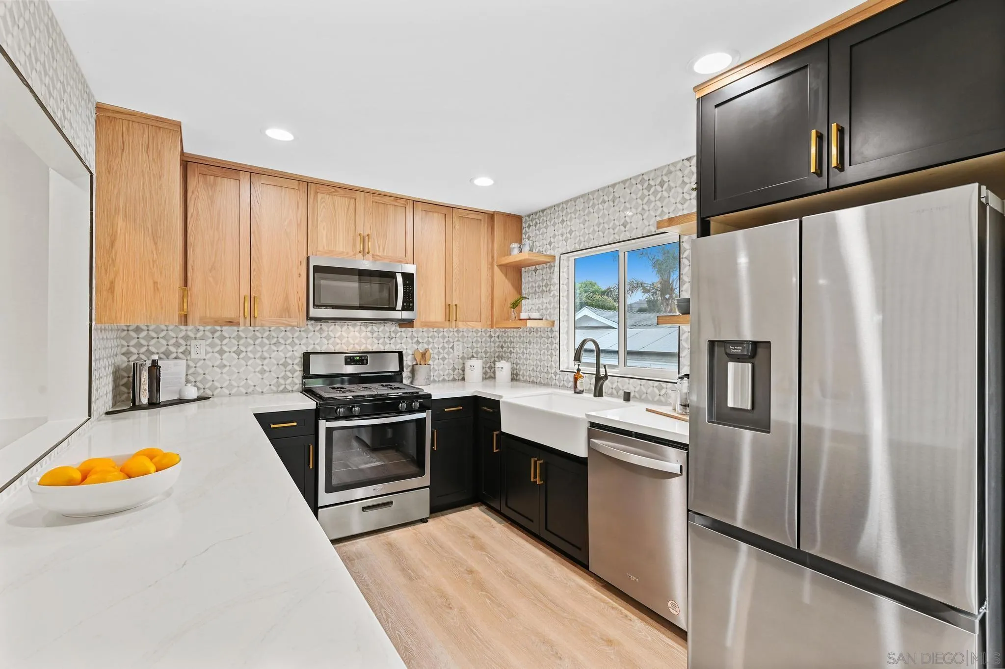 https://cdn.realtyfeed.com/cdn/127/250037412/dc67f11de0bdb761f623dd2a430e9d57.webp