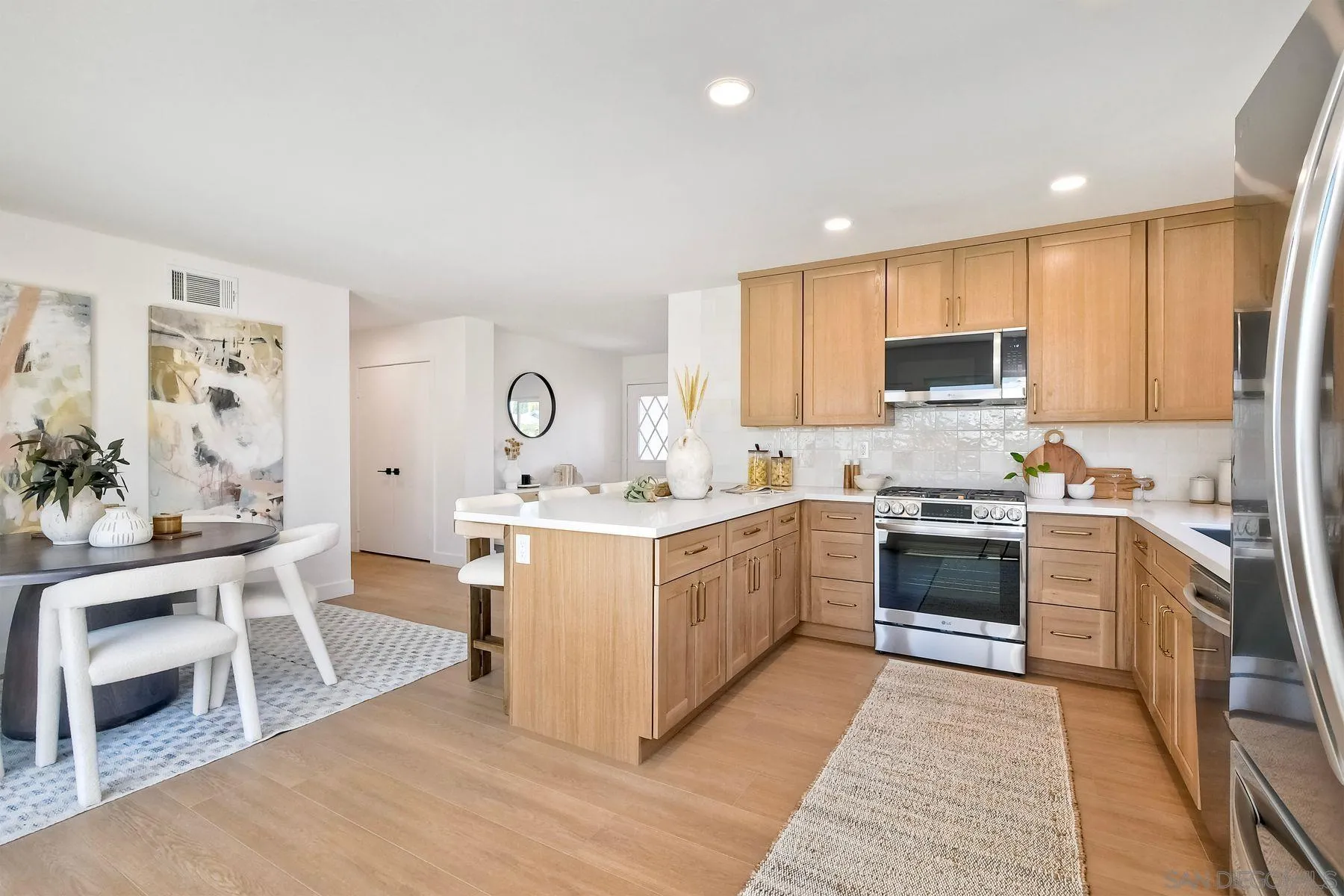https://cdn.realtyfeed.com/cdn/127/250037413/79119163d2e42b9facc4ab5afc17e967.webp