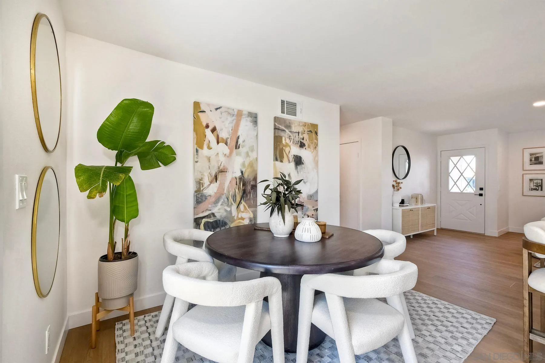 https://cdn.realtyfeed.com/cdn/127/250037413/80eeefd4a3428cc6c540e5823ce01b6c.webp