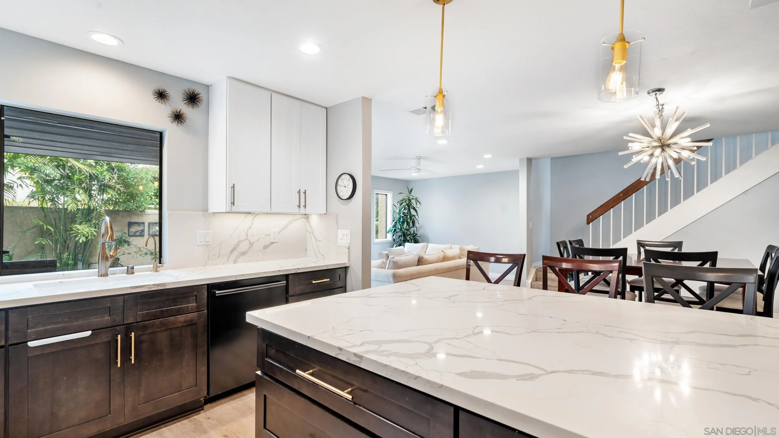 https://cdn.realtyfeed.com/cdn/127/250037414/03ec29398937de910112d694825945b6.webp