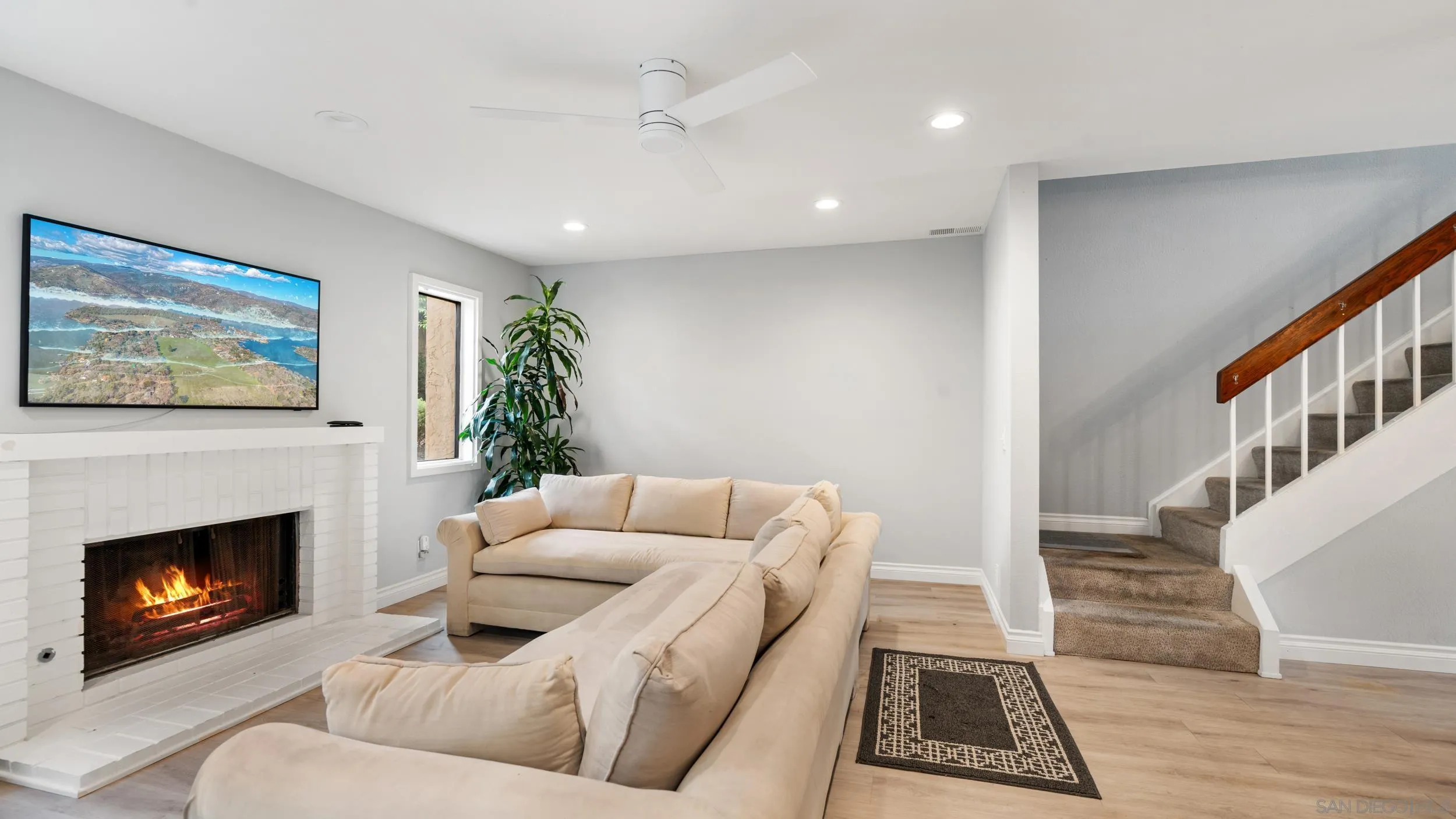 https://cdn.realtyfeed.com/cdn/127/250037414/18cf555492cf369e98c615156157ba31.webp
