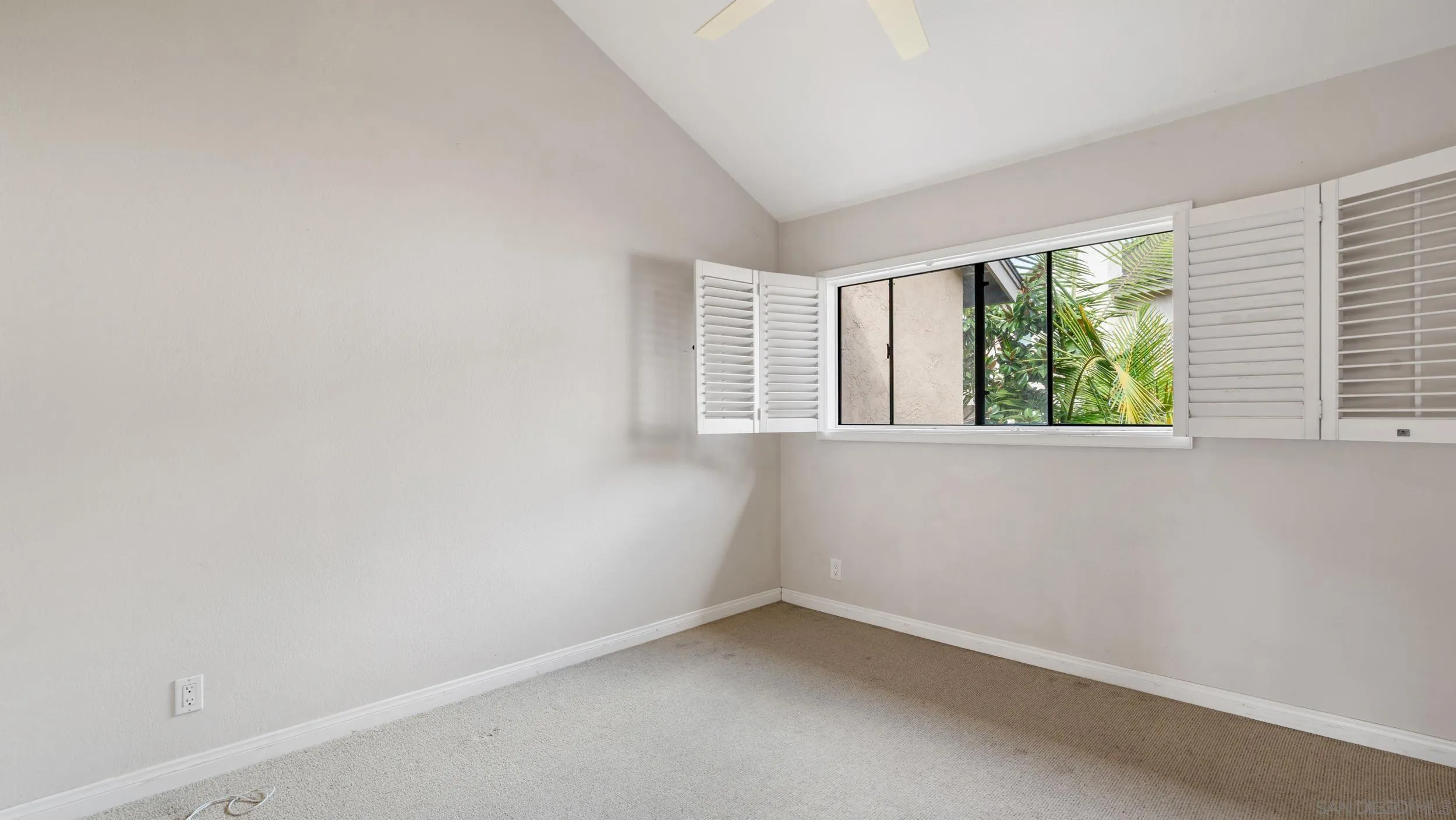 https://cdn.realtyfeed.com/cdn/127/250037414/2e5577631dbcc976dde3246fde4cf548.webp
