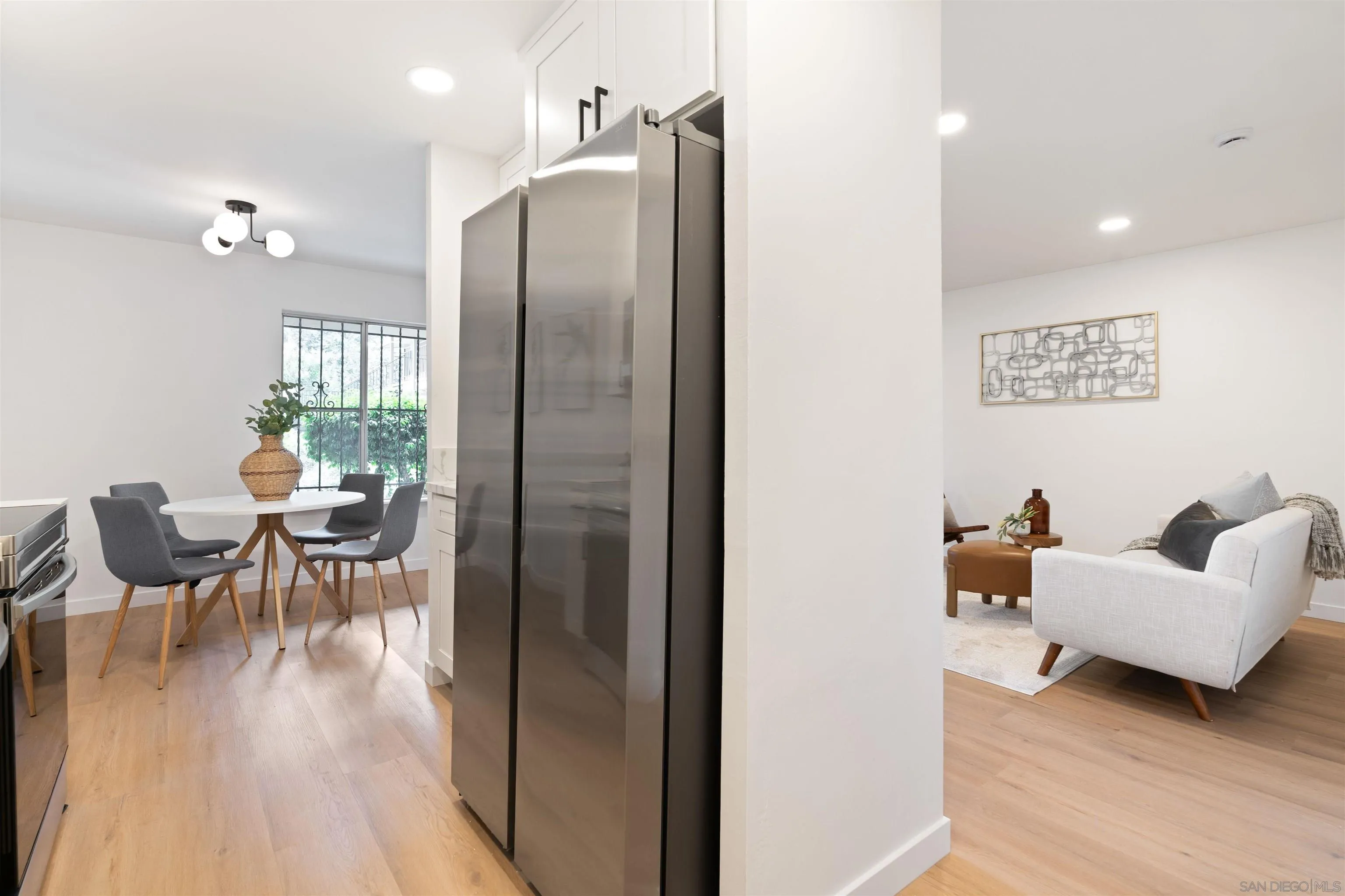 https://cdn.realtyfeed.com/cdn/127/250037415/248952001e47c552c3ae5e9dff7c7732.webp