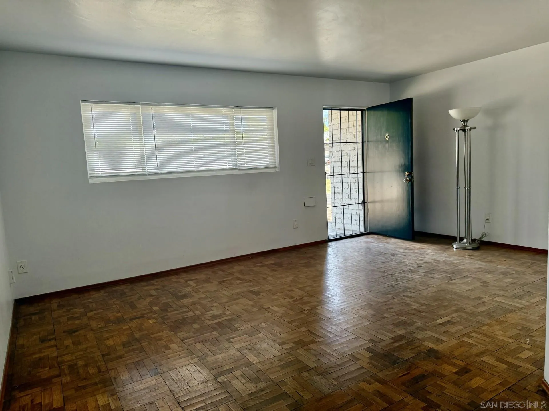 https://cdn.realtyfeed.com/cdn/127/250037416/0cc4c7167853b38499229f3b716f77e6.webp