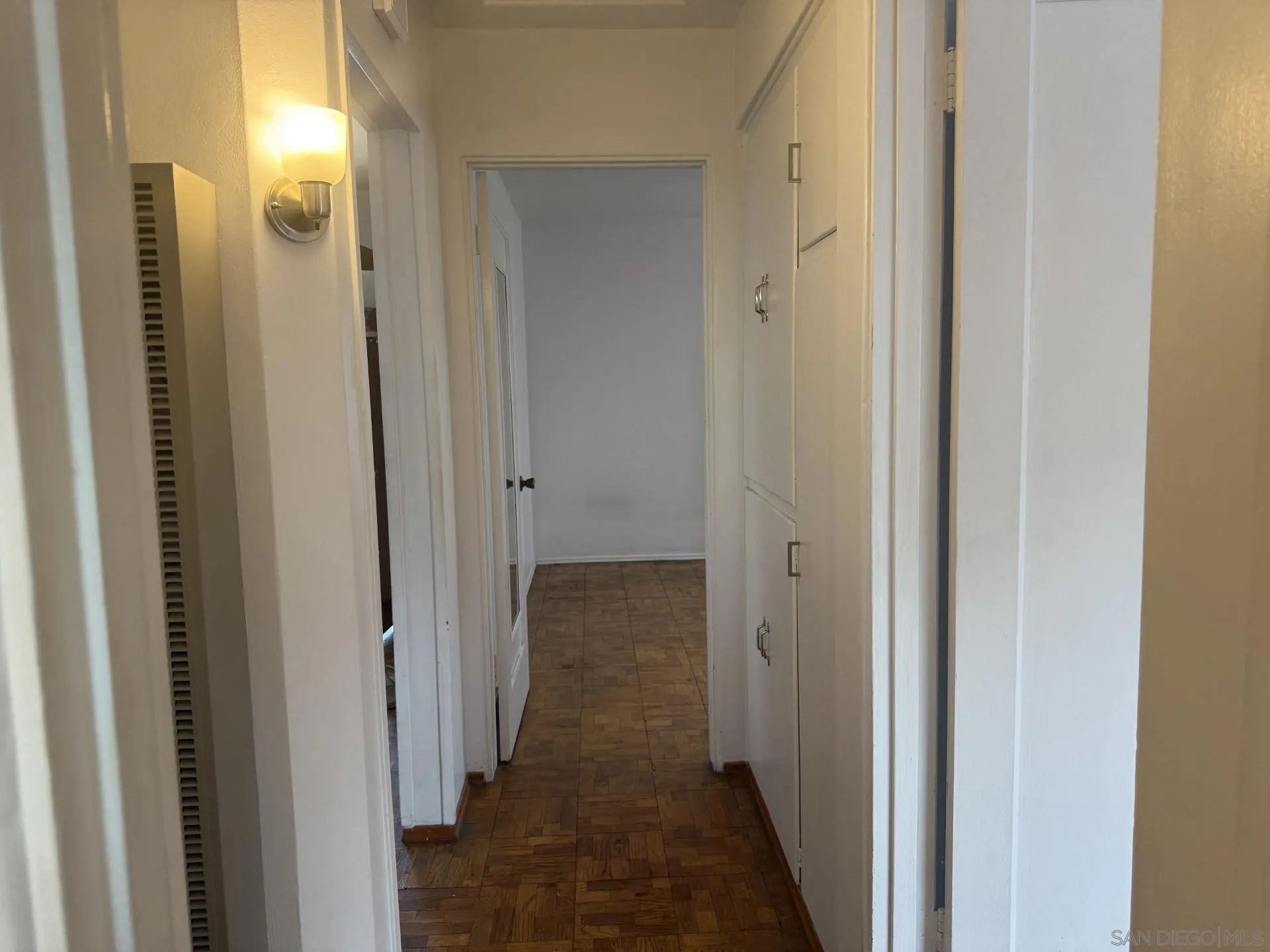 https://cdn.realtyfeed.com/cdn/127/250037416/49189f848449df44effec34f6e44207e.webp