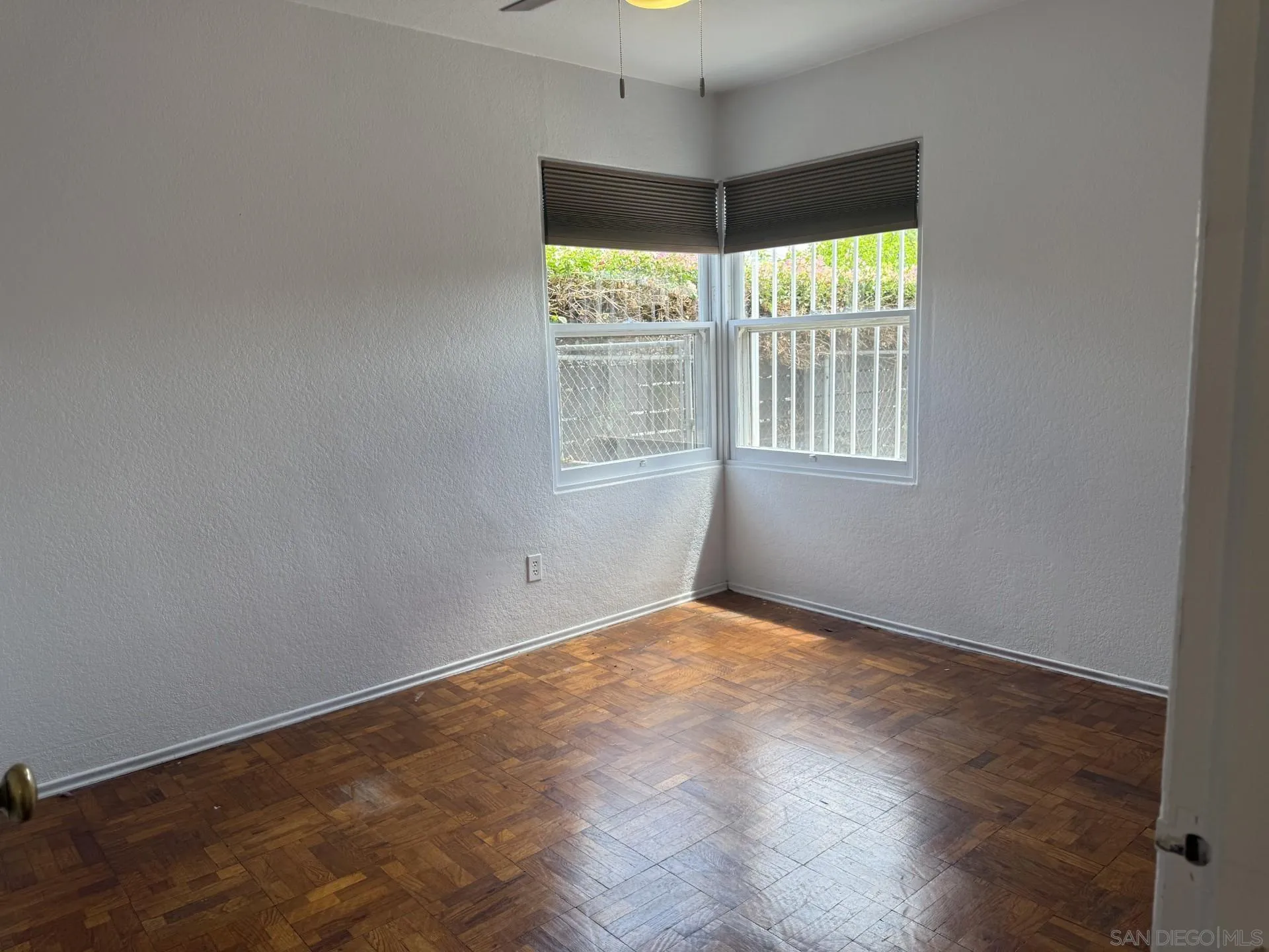 https://cdn.realtyfeed.com/cdn/127/250037416/9505548860c3a6e778b1c05a9db0b33d.webp