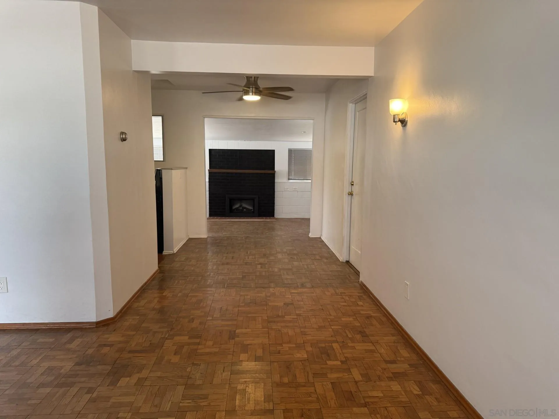 https://cdn.realtyfeed.com/cdn/127/250037416/bdb5c7dd1833b1a3d603f75165b8cbd8.webp
