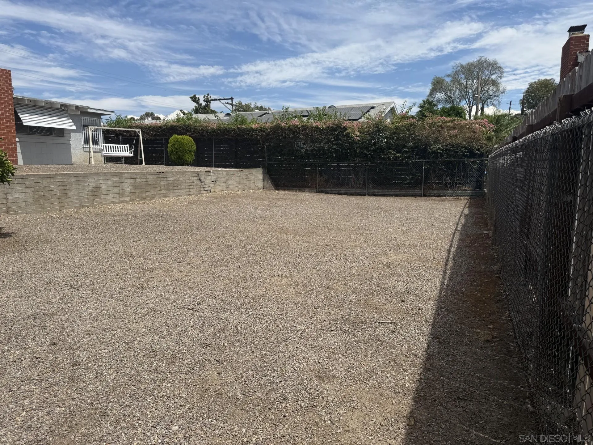 https://cdn.realtyfeed.com/cdn/127/250037416/eb54930a51aecbf863d6c49b036ce7cc.webp