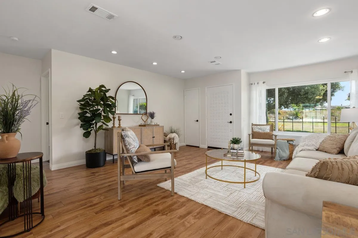 https://cdn.realtyfeed.com/cdn/127/250037418/6b30f057a33e1b932dc8d9ef47afe1de.webp