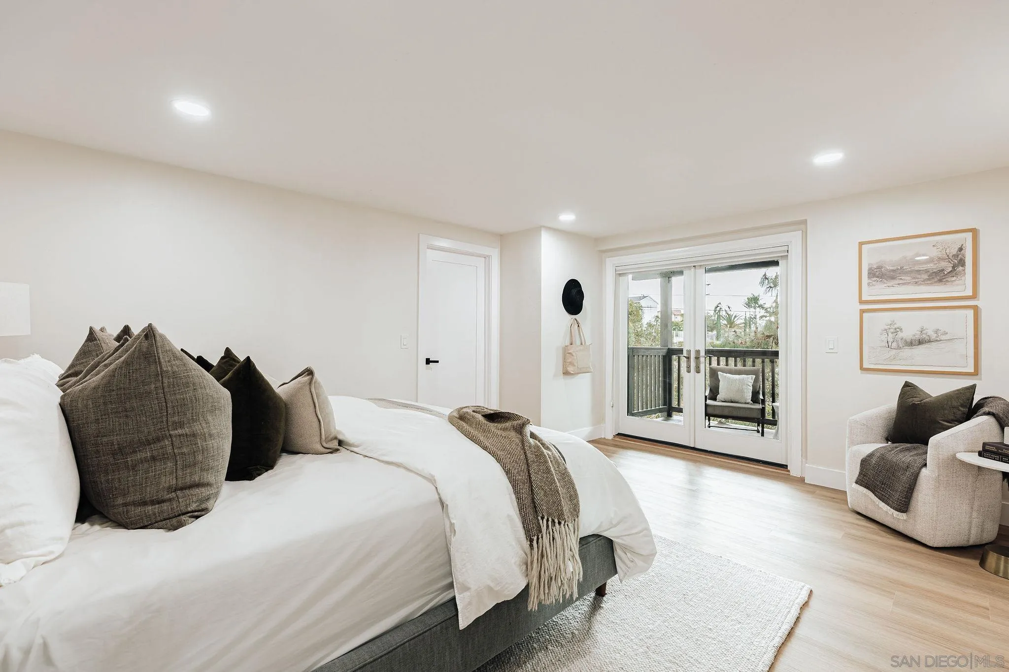 https://cdn.realtyfeed.com/cdn/127/250037419/08f90e25433532baffacbb4cf067d68f.webp