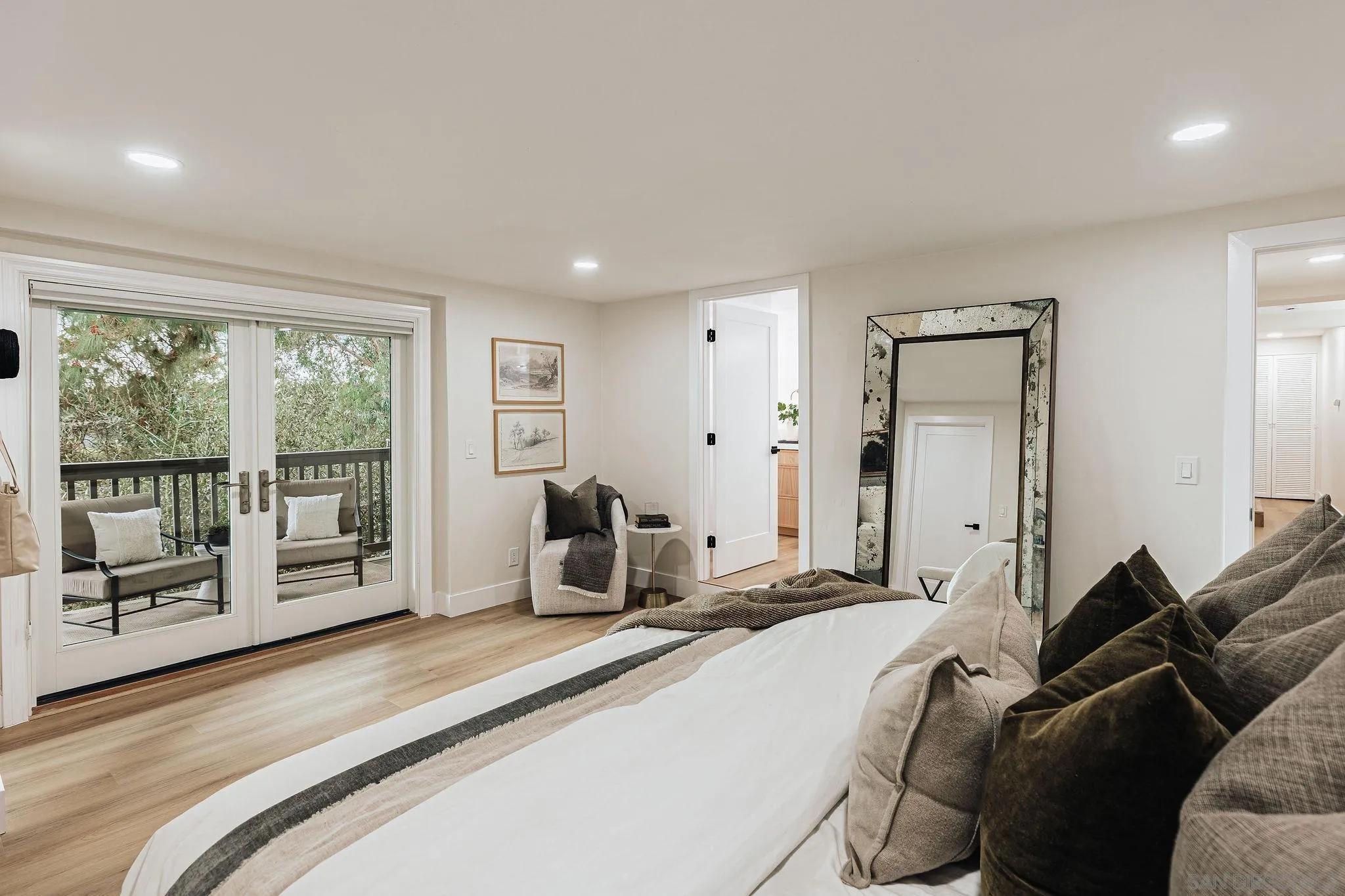 https://cdn.realtyfeed.com/cdn/127/250037419/9aa07f8fd72840047a548cc9e28958bb.webp