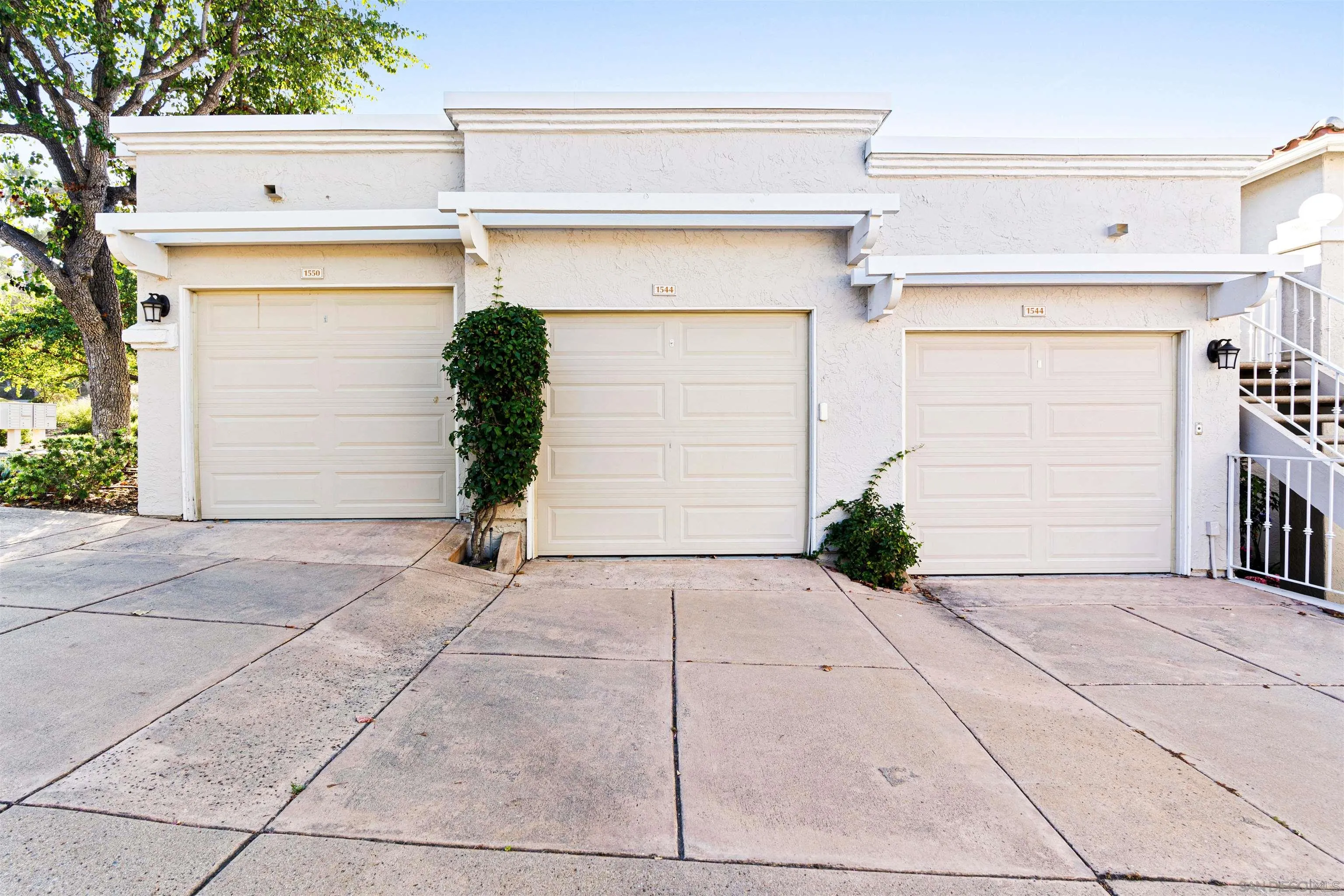 https://cdn.realtyfeed.com/cdn/127/250037421/390c989f21a5b7d5ce919170273daf2e.webp