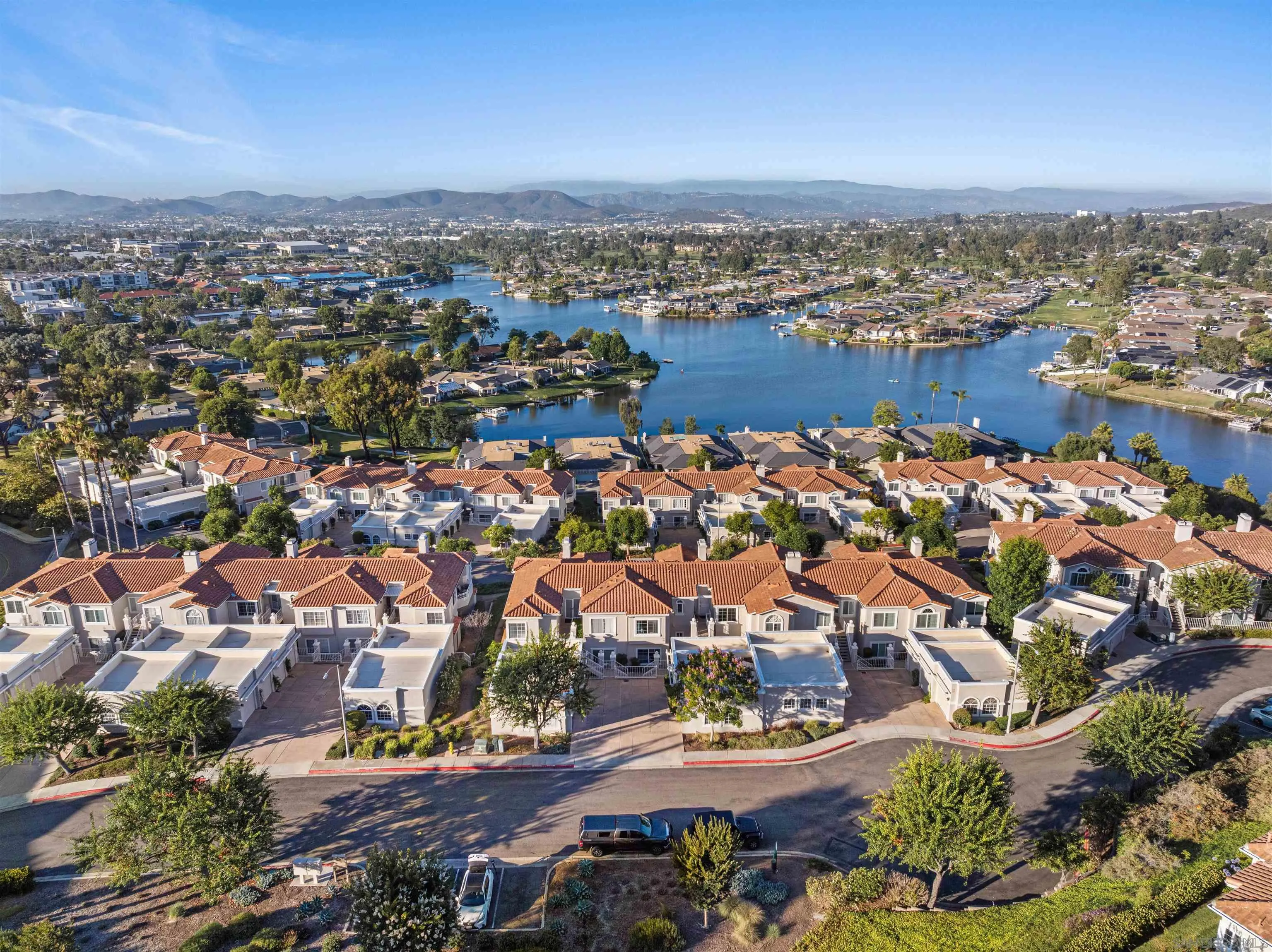 https://cdn.realtyfeed.com/cdn/127/250037421/972ea54384a003567f5ff060bfe6bc1d.webp