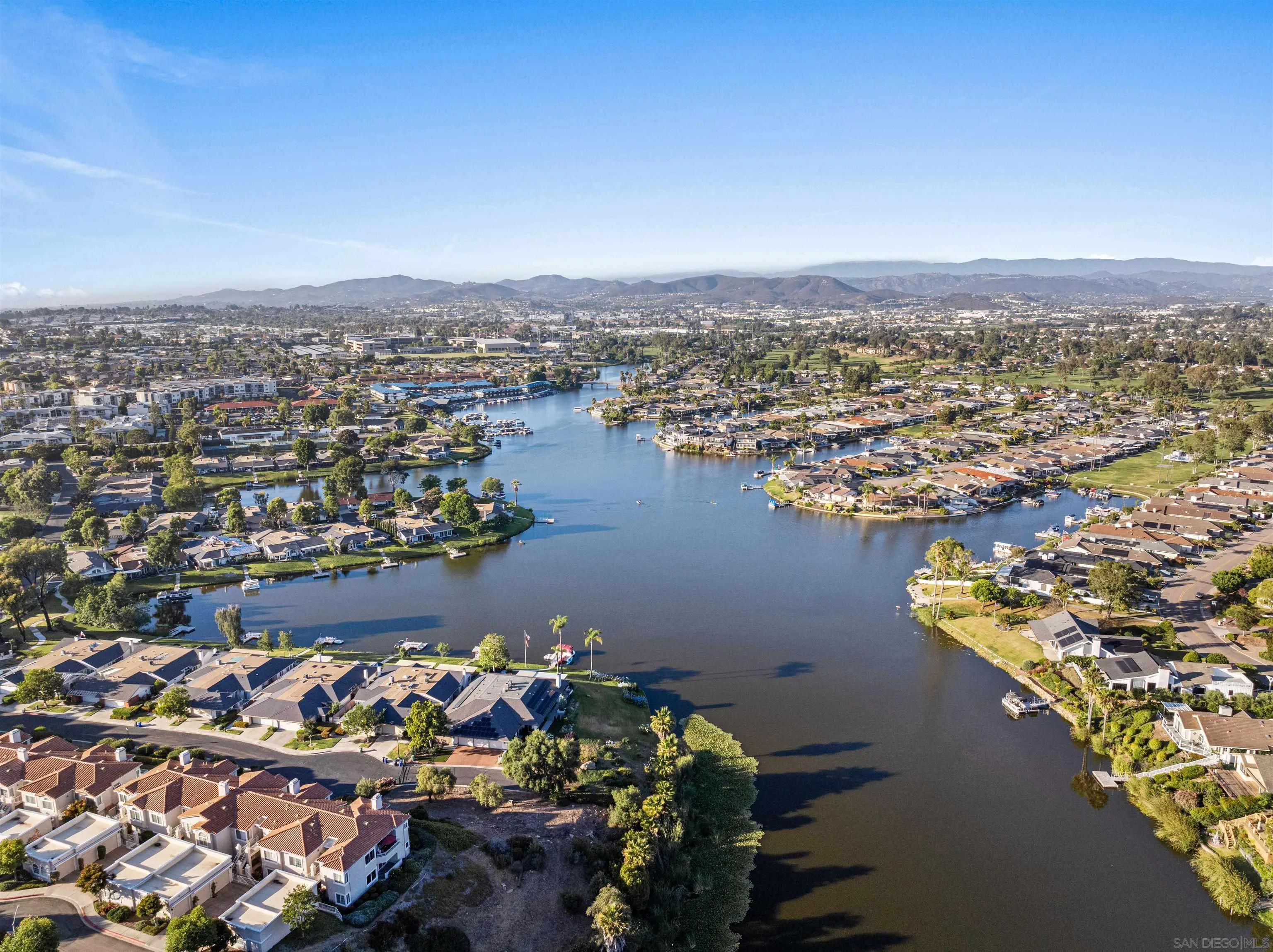 https://cdn.realtyfeed.com/cdn/127/250037421/cdb508bf9dccdb51dcc0dc7b5741cbe6.webp