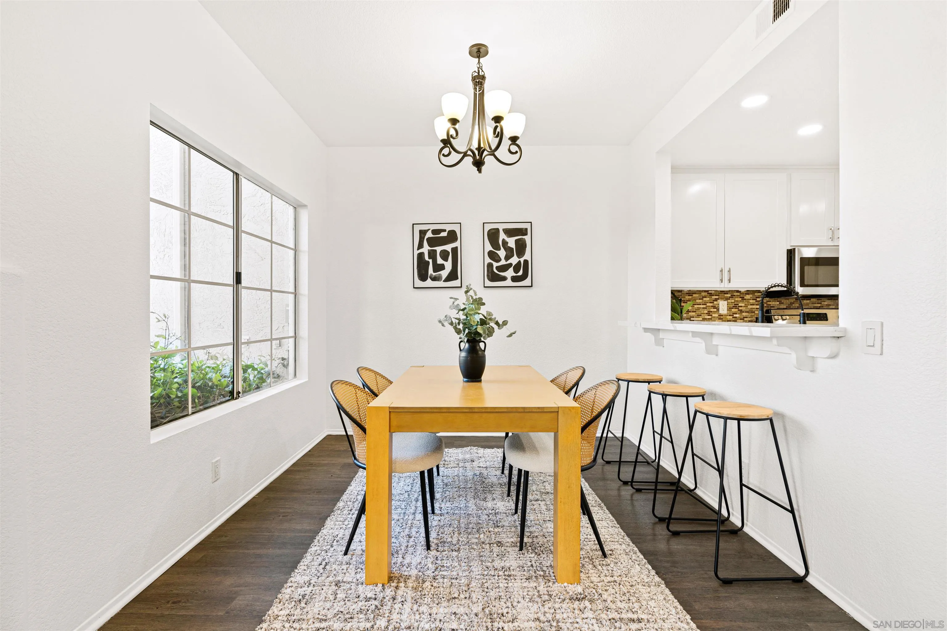 https://cdn.realtyfeed.com/cdn/127/250037421/f8aea91c6e9155decac5010a0c7fc216.webp