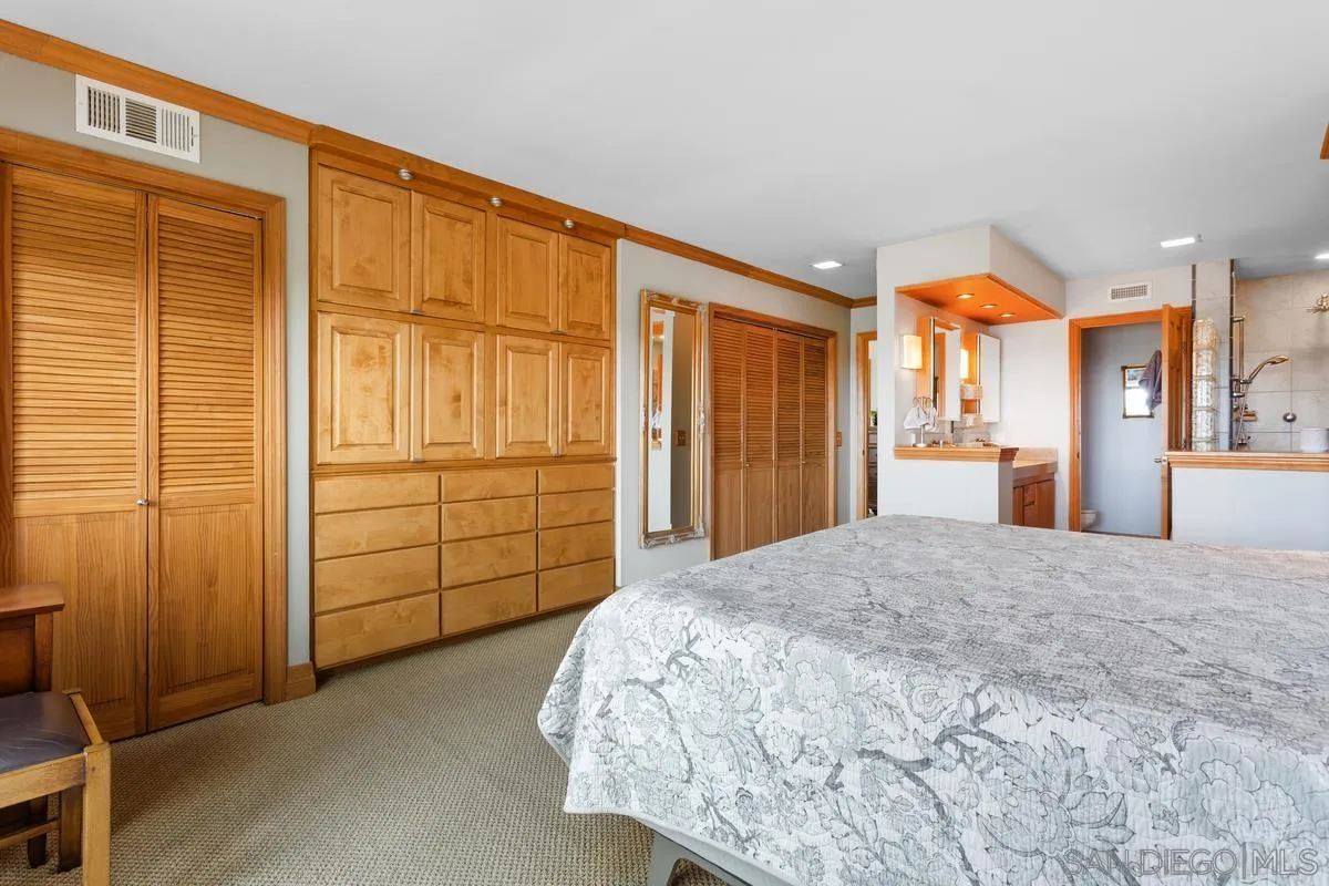 https://cdn.realtyfeed.com/cdn/127/250037423/6971c7d568ec6af5e04801d36134ac7e.webp