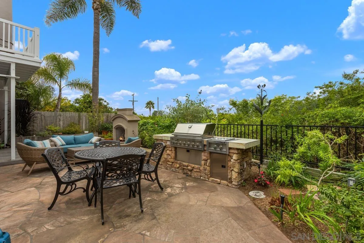 https://cdn.realtyfeed.com/cdn/127/250037423/d9fbfb5c785f3b8839d0c2ec199cec50.webp